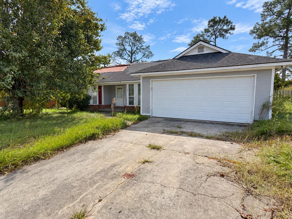 2025 La Salle Drive — photo
