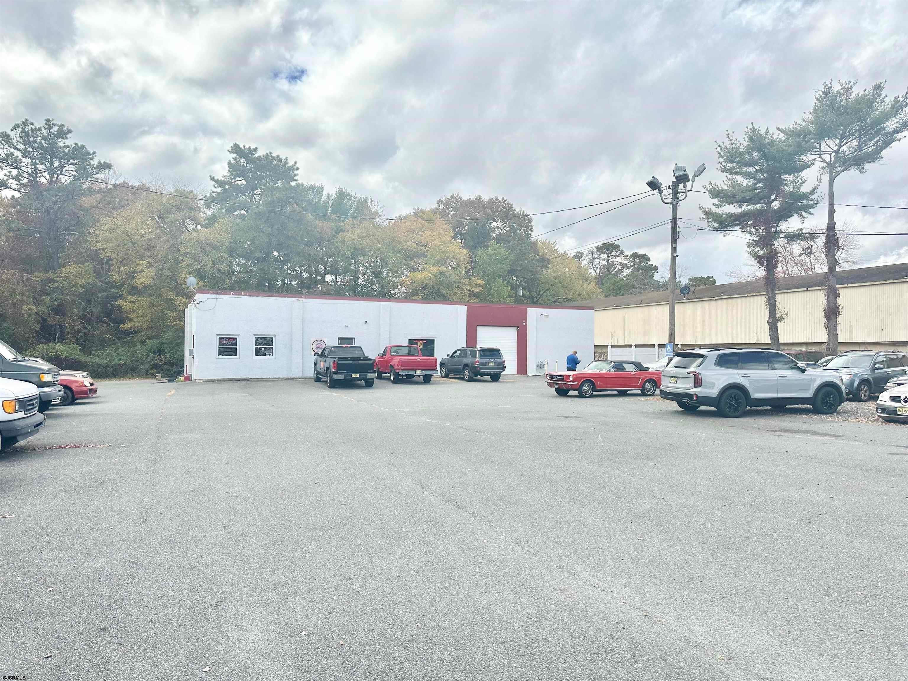 318 E White Horse Pike — photo