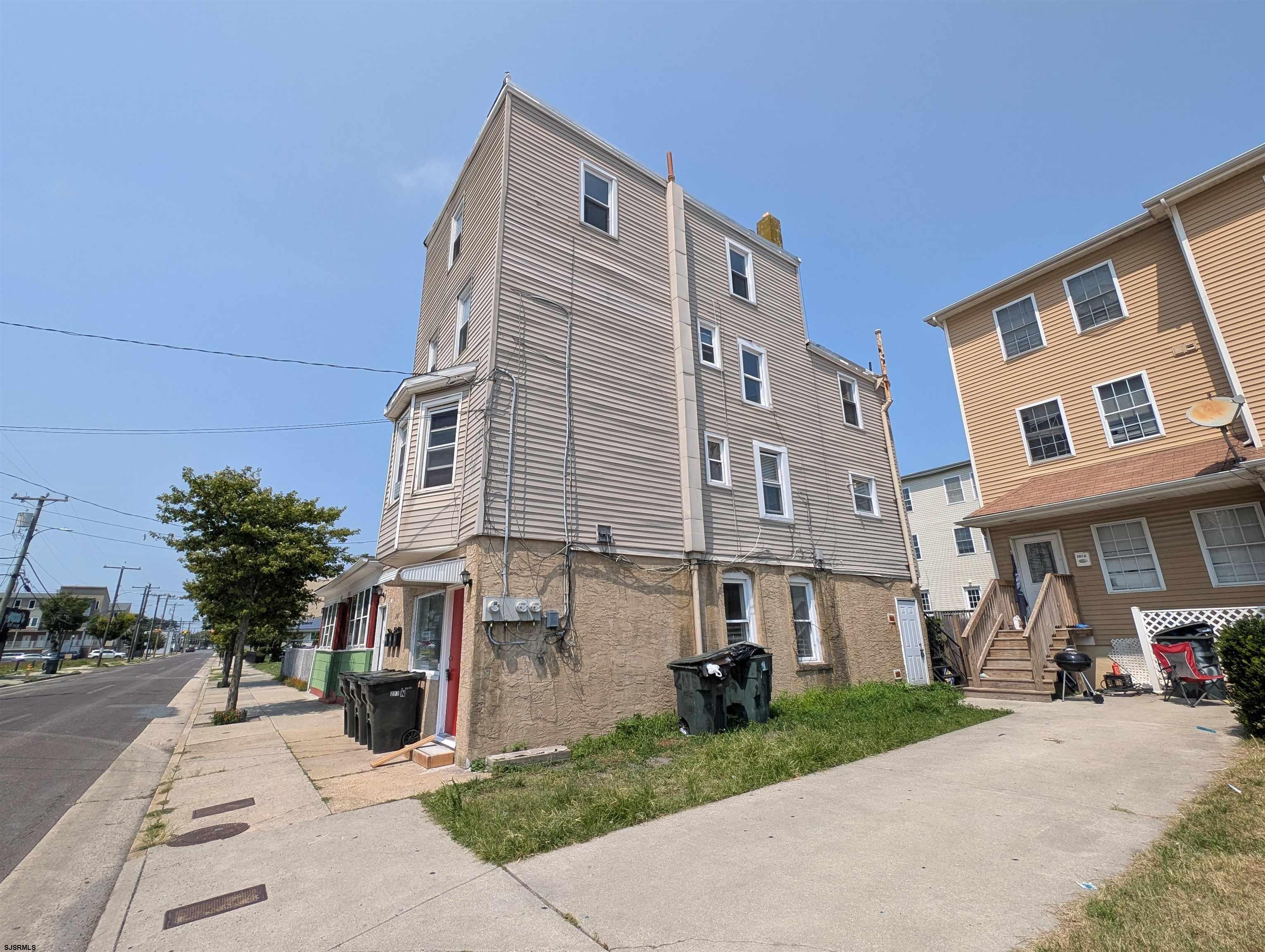 203 N South Carolina Ave — photo