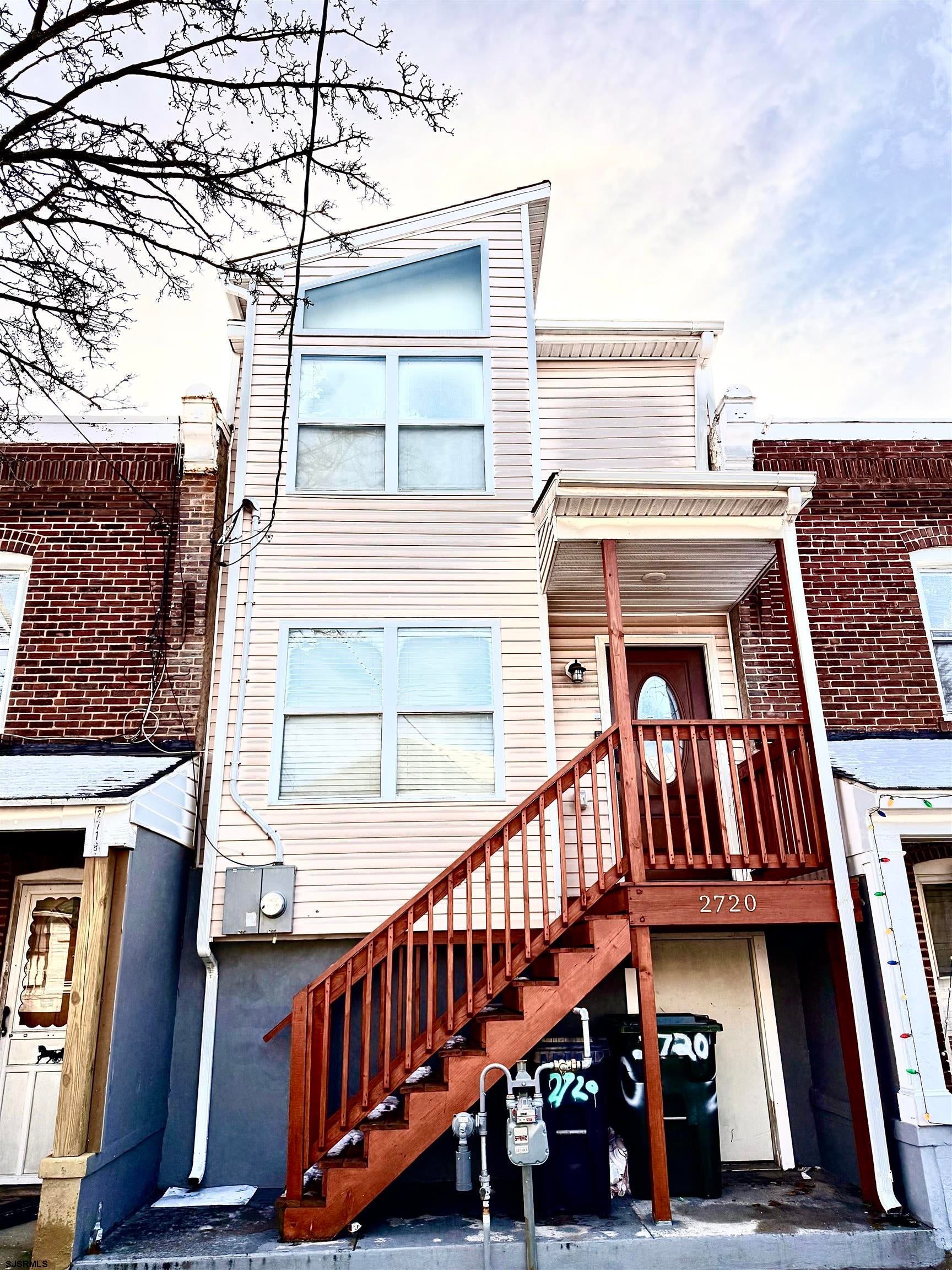 2720 Fairmount Ave Ave — photo