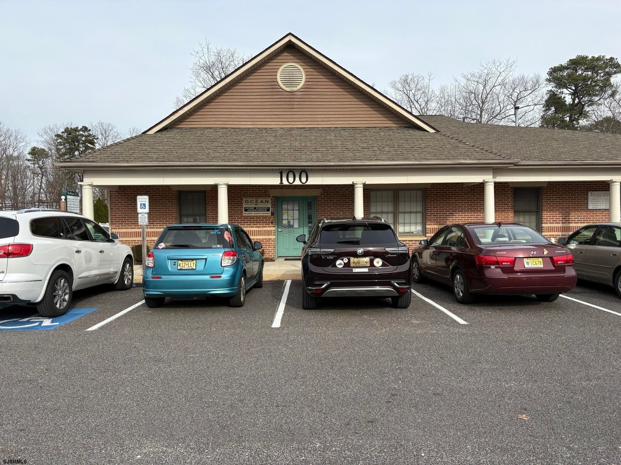 76 W Jimmie Leeds Rd. — photo