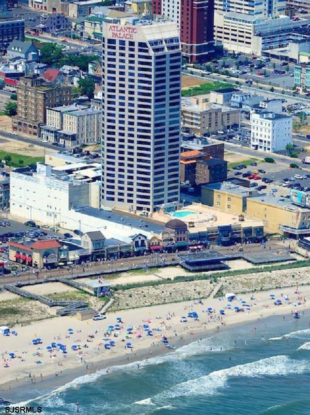 1515 Boardwalk 1809 — photo