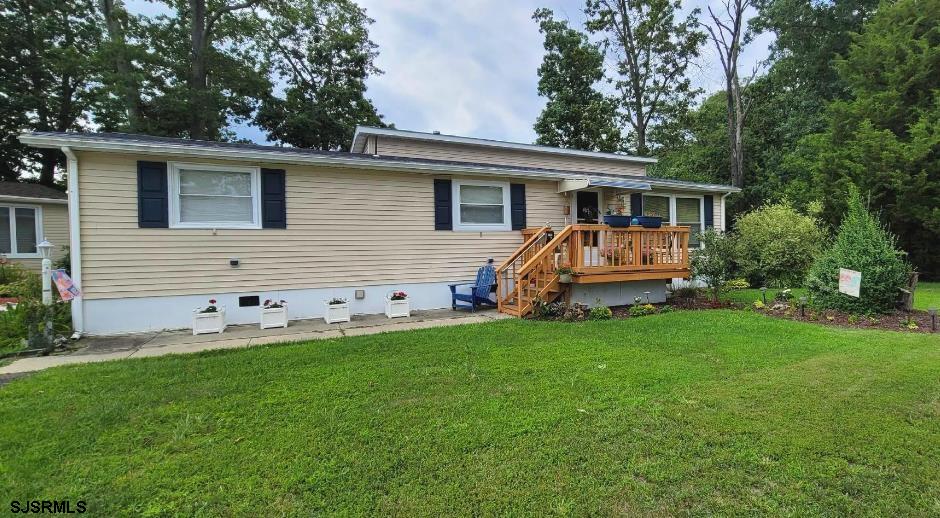 130 Country Ln — photo