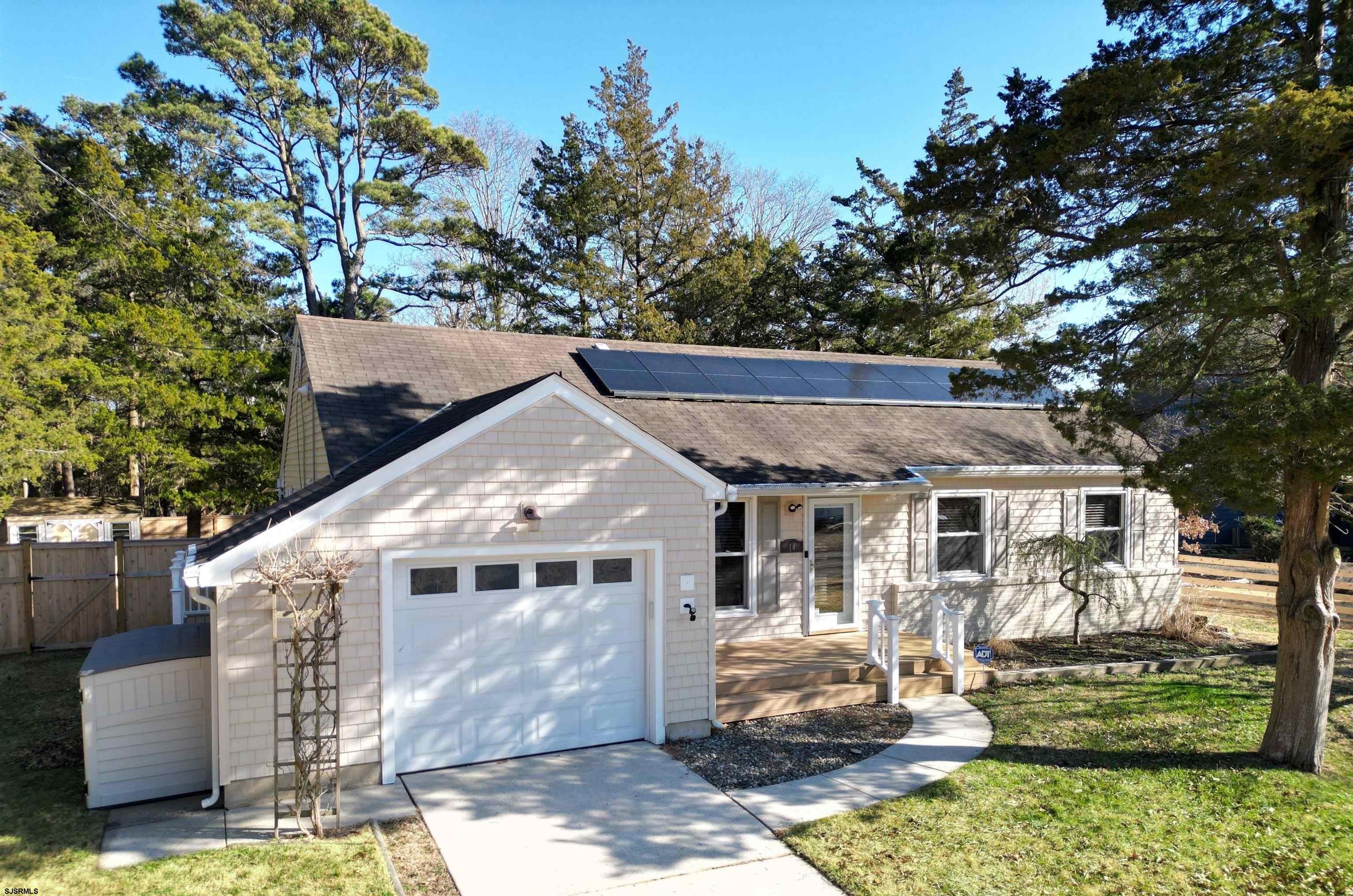 10 E Curran Dr — photo