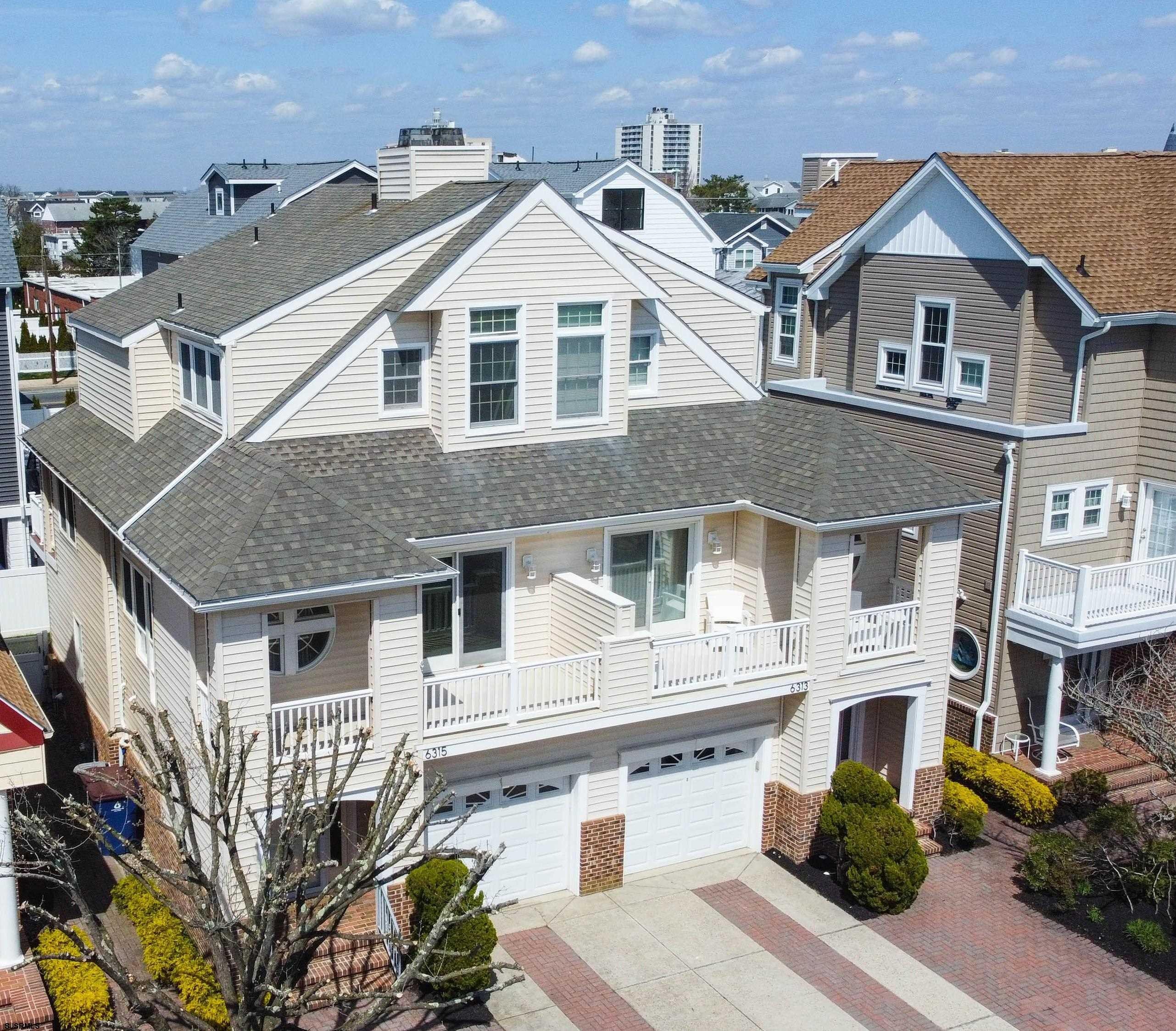 6315 Villa 6315 — photo