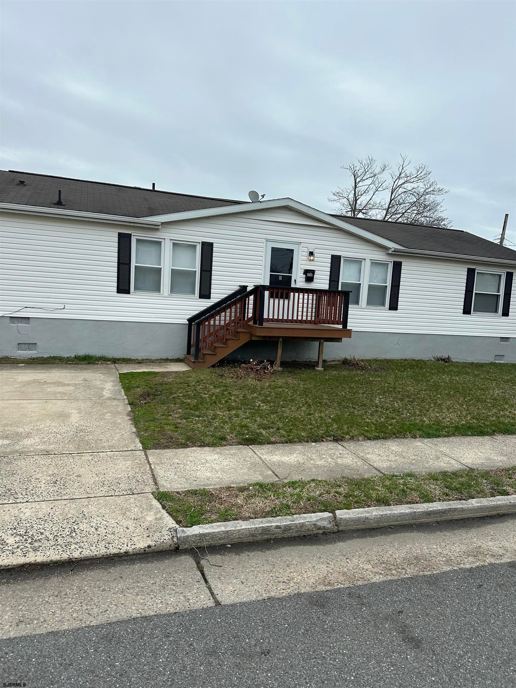 1105 Jefferson Pl — photo