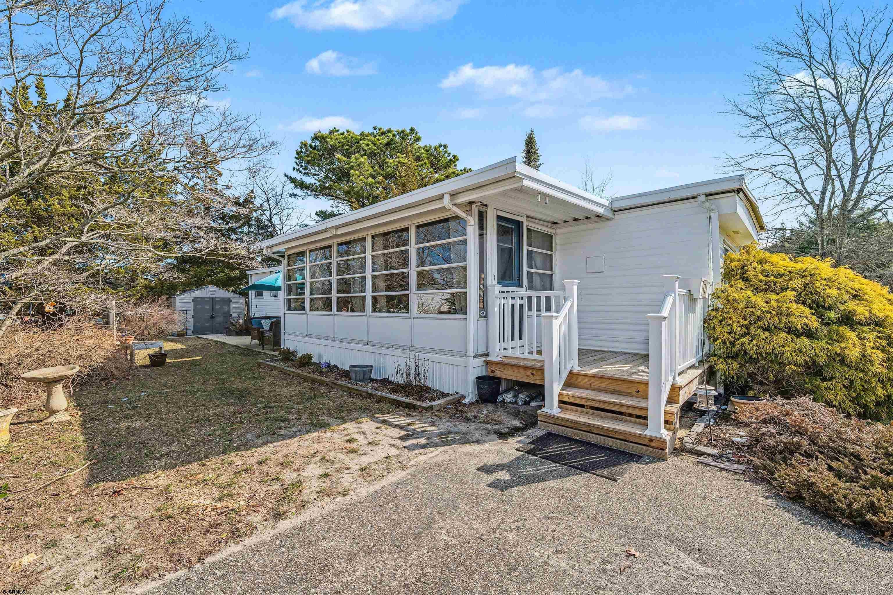 122 Redwood Drive — photo