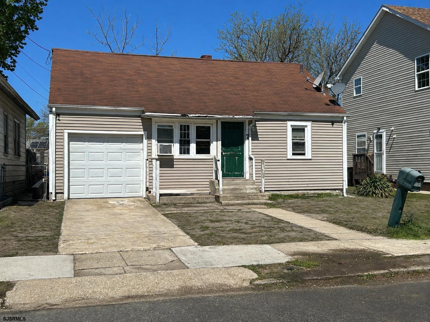 7 N Hampden Ct — photo