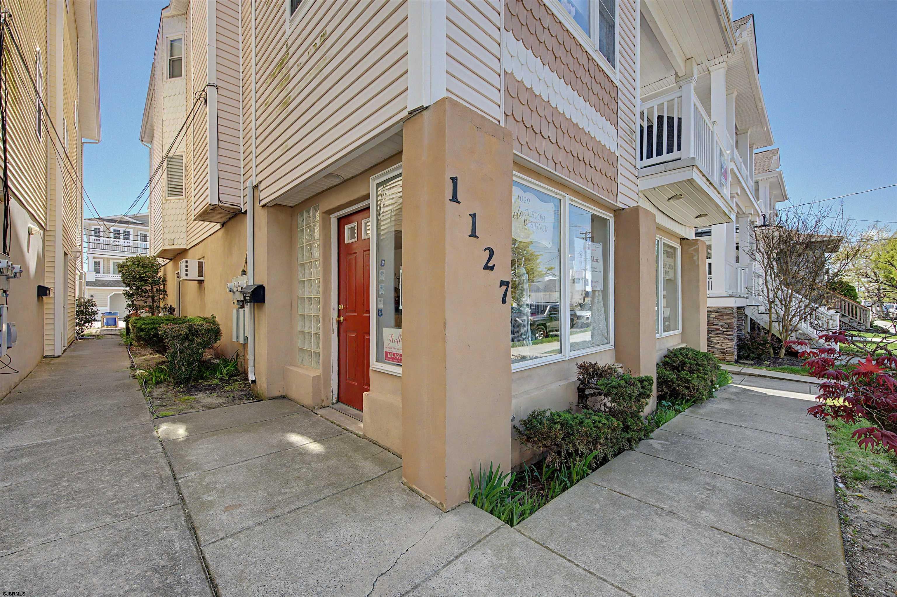 1127 Asbury — photo