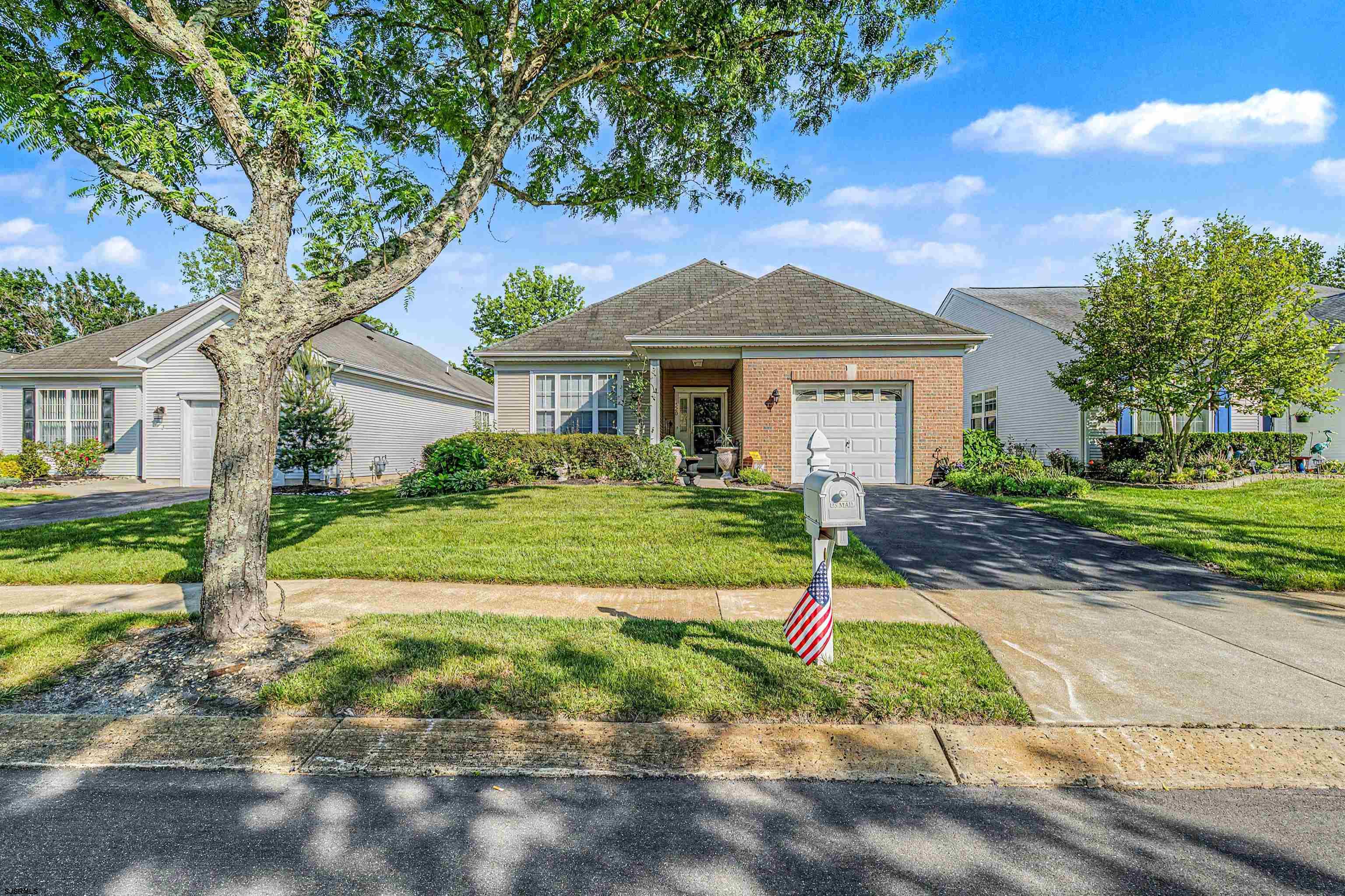 520 Weston Dr — photo