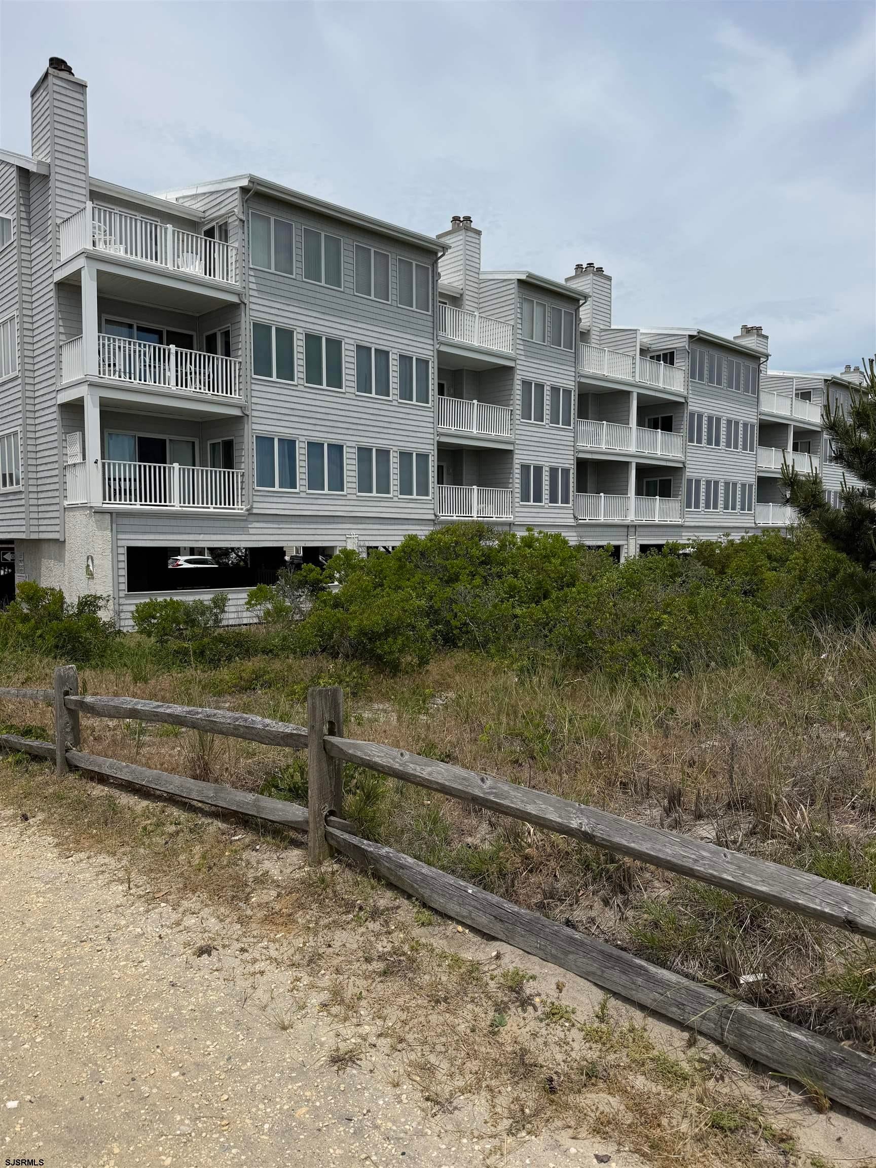 300 E Brigantine 10 — photo