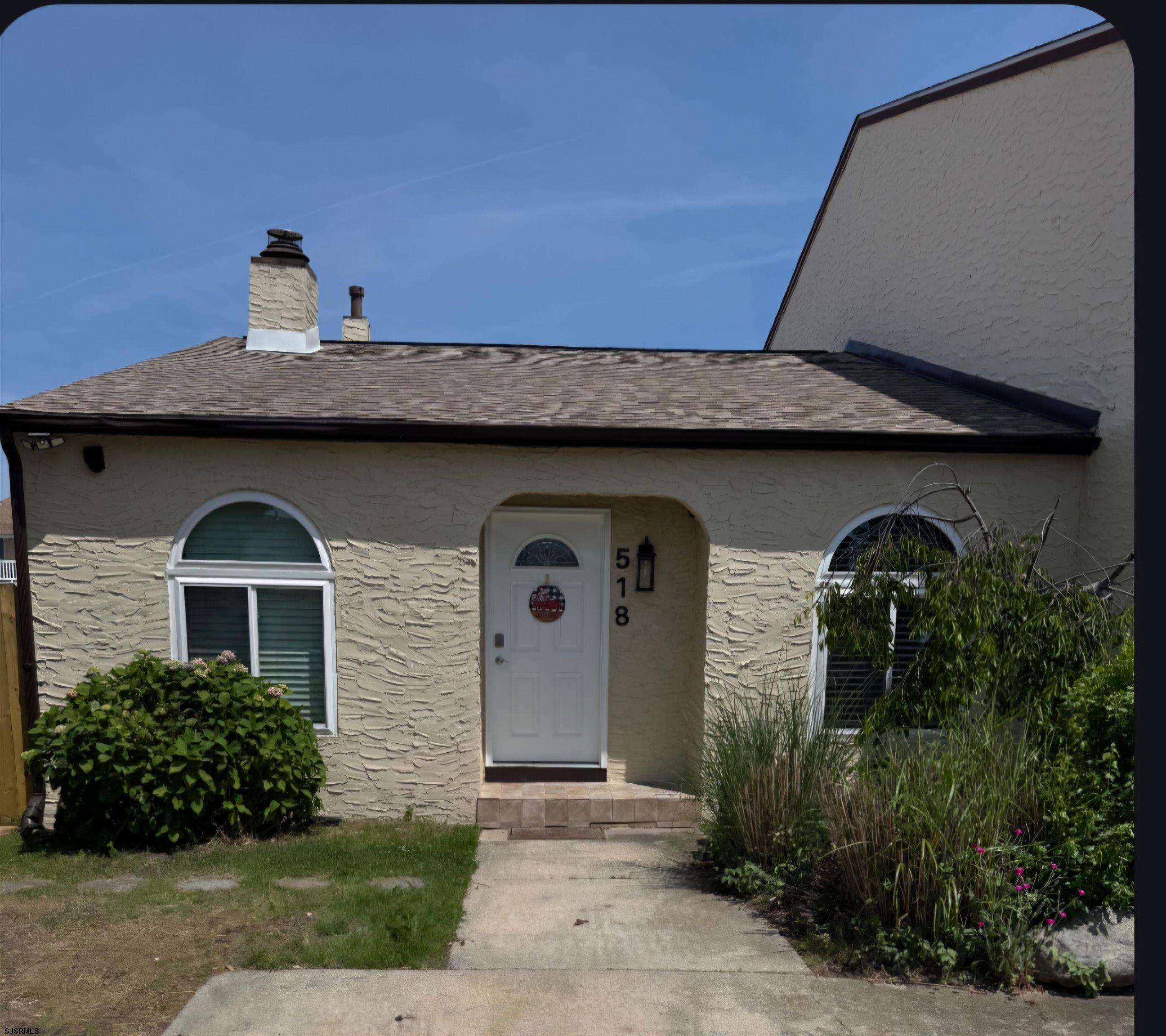 518 Casa — photo