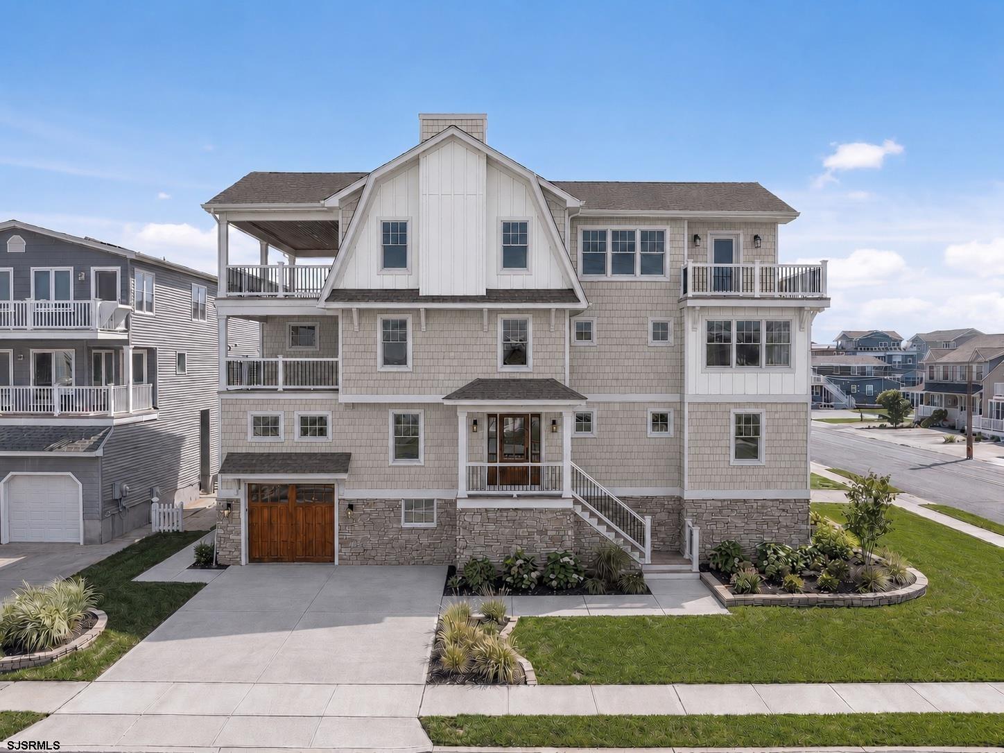 1106 E Beach Ave — photo