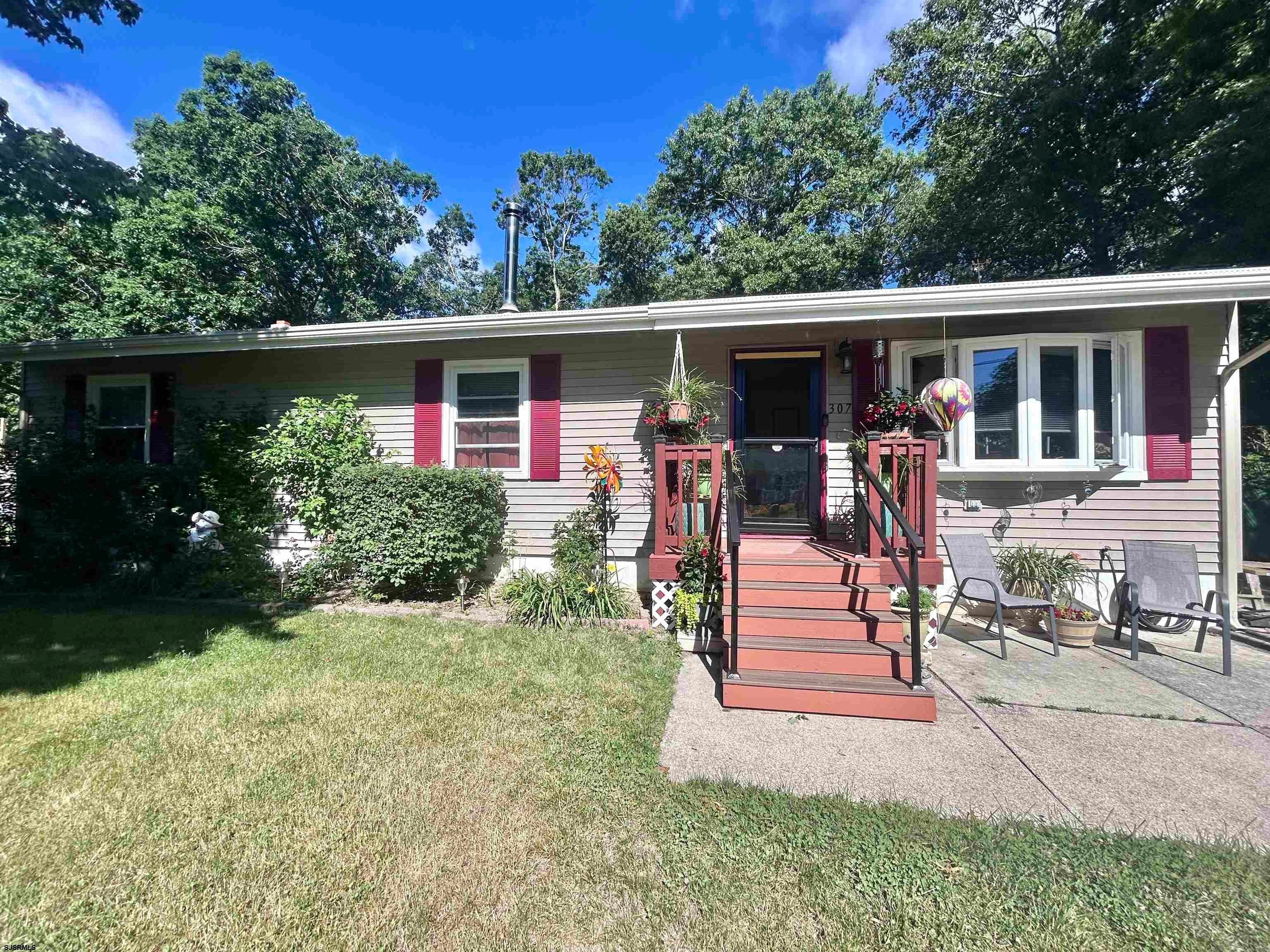 307 Martin Luther King Ave — photo
