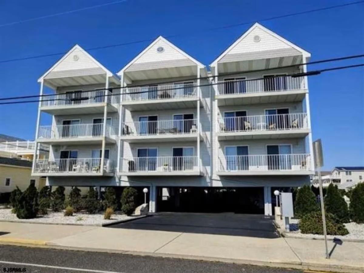 3901 Ocean — photo
