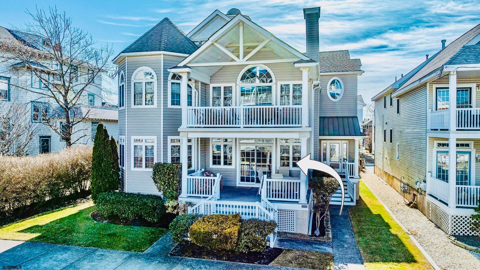 1009 Wesley 1 — photo