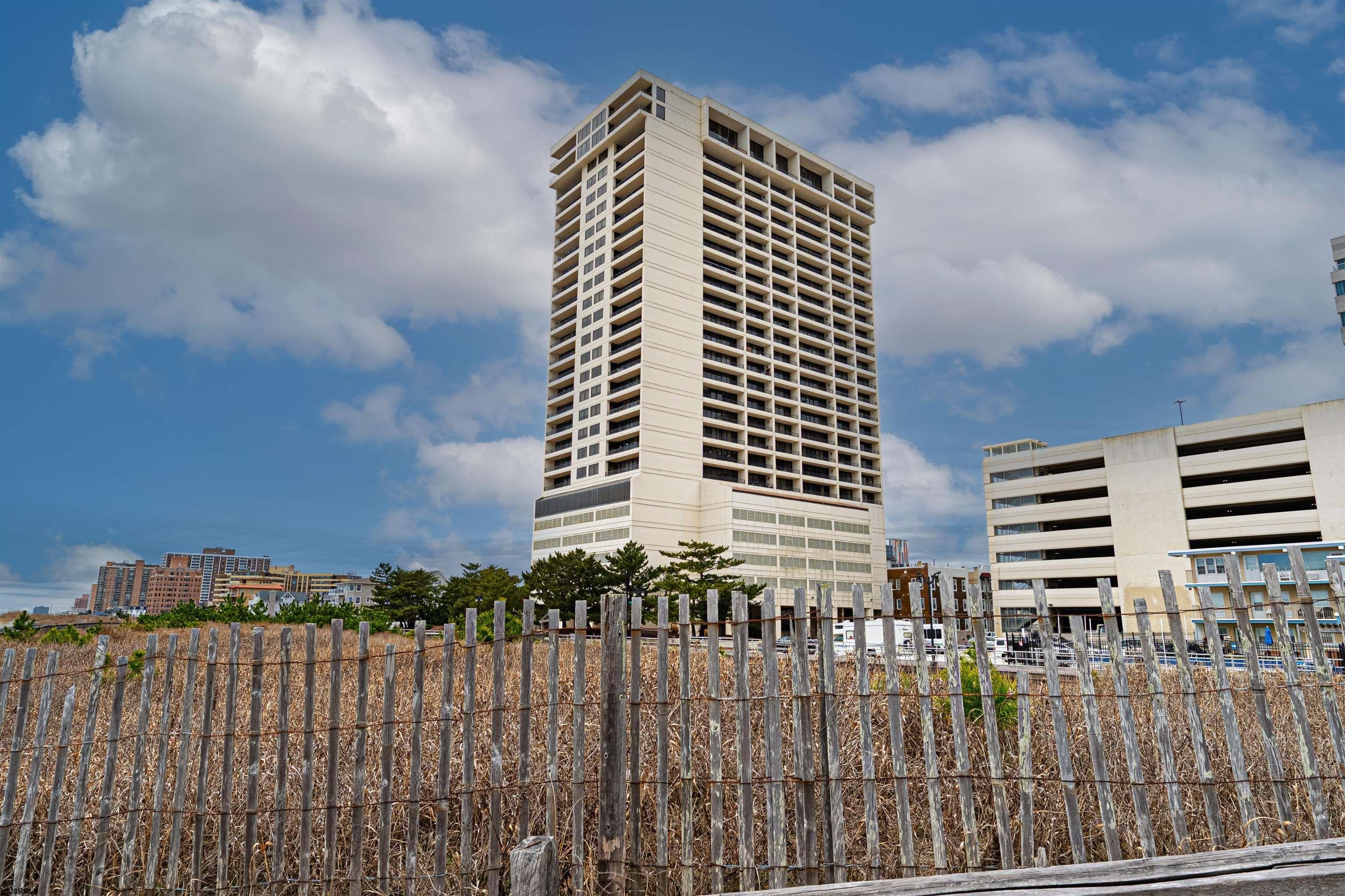 3851 Boardwalk 908 — photo
