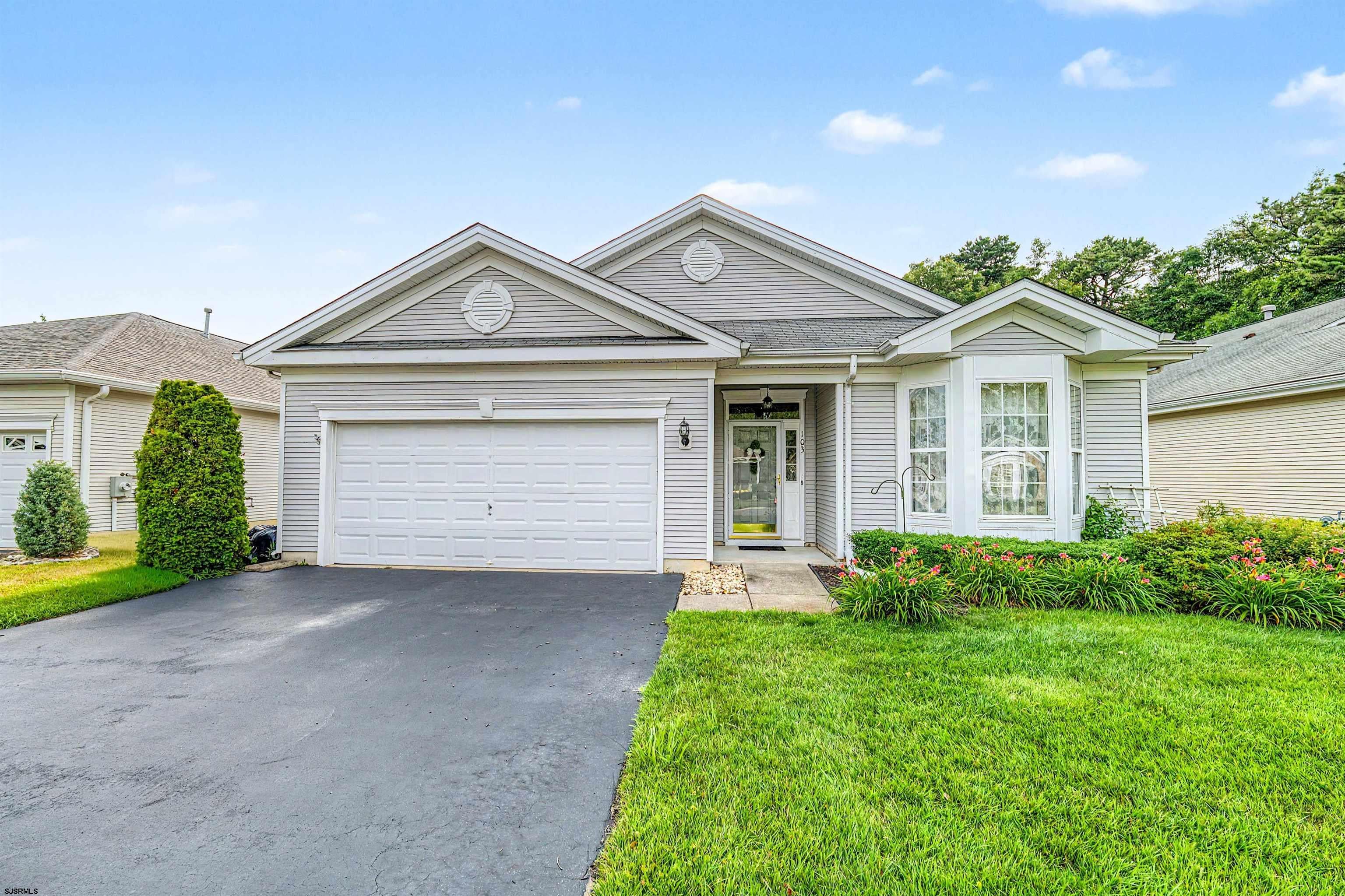 103 Oxford Ct — photo