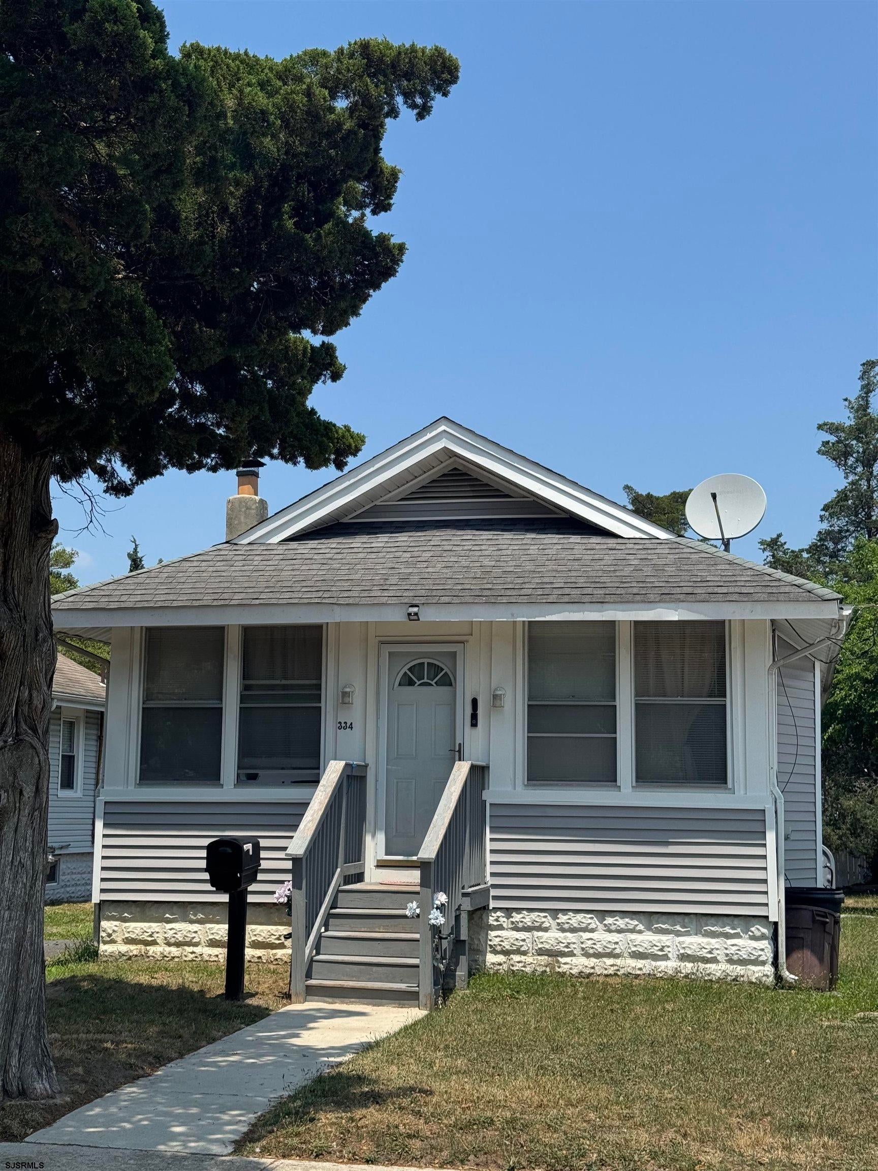 334 W Leeds Ave — photo