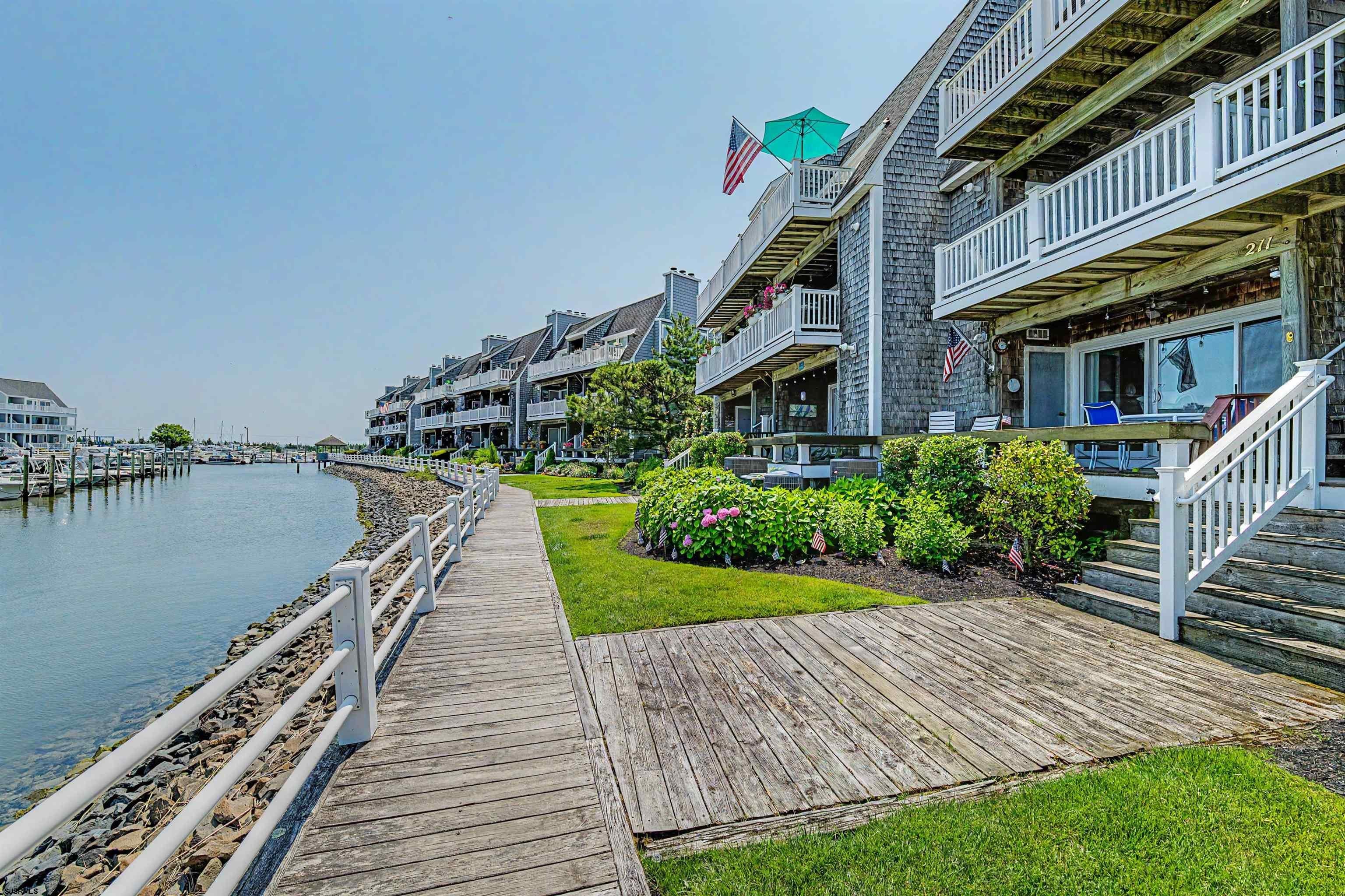 211 Harbour Cov 211 Harbour Cove — photo