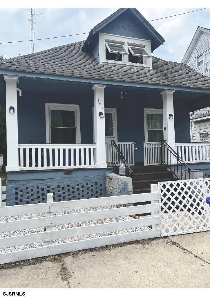 505 E Oak Street — photo