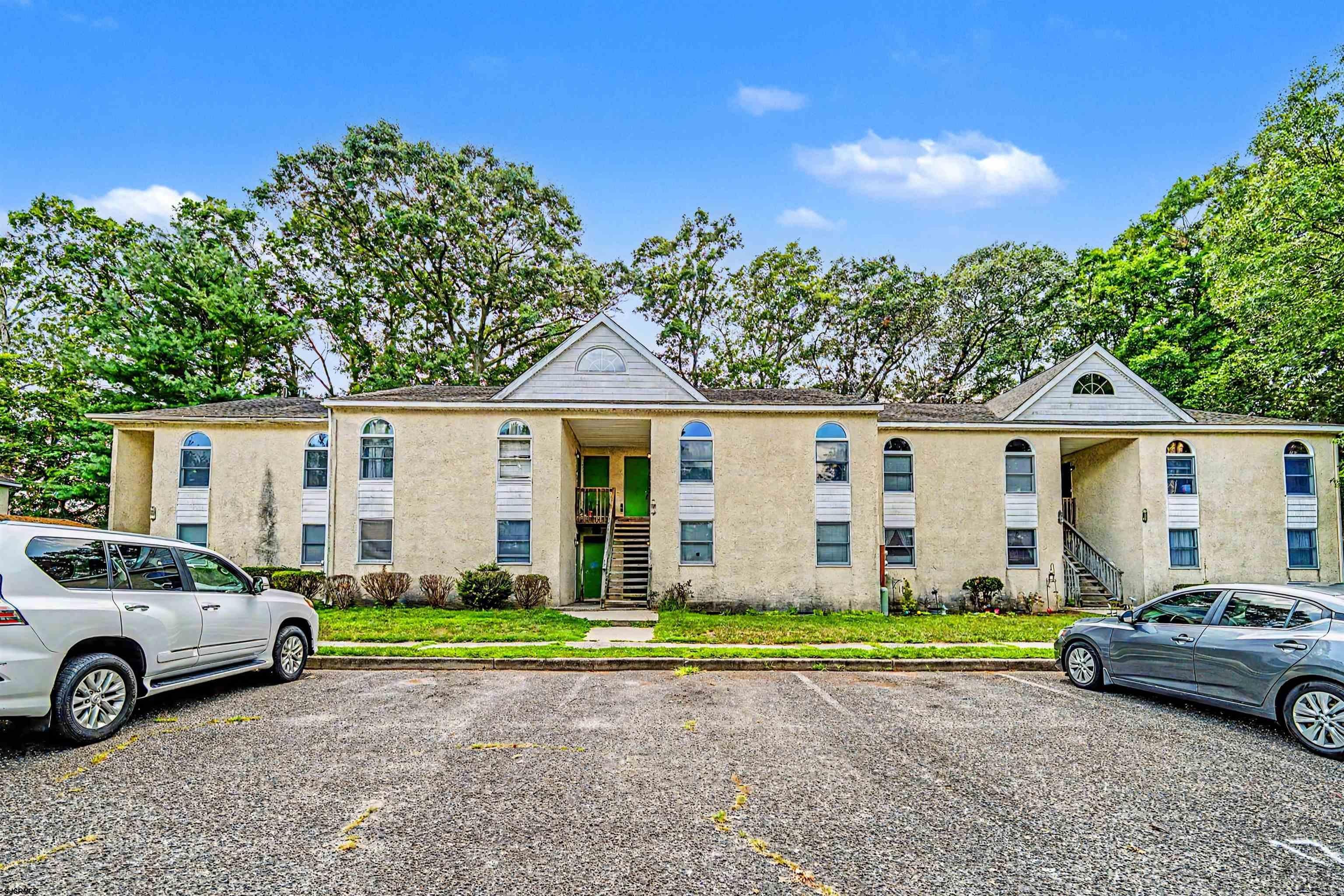 11 W Pleasant 11 — photo