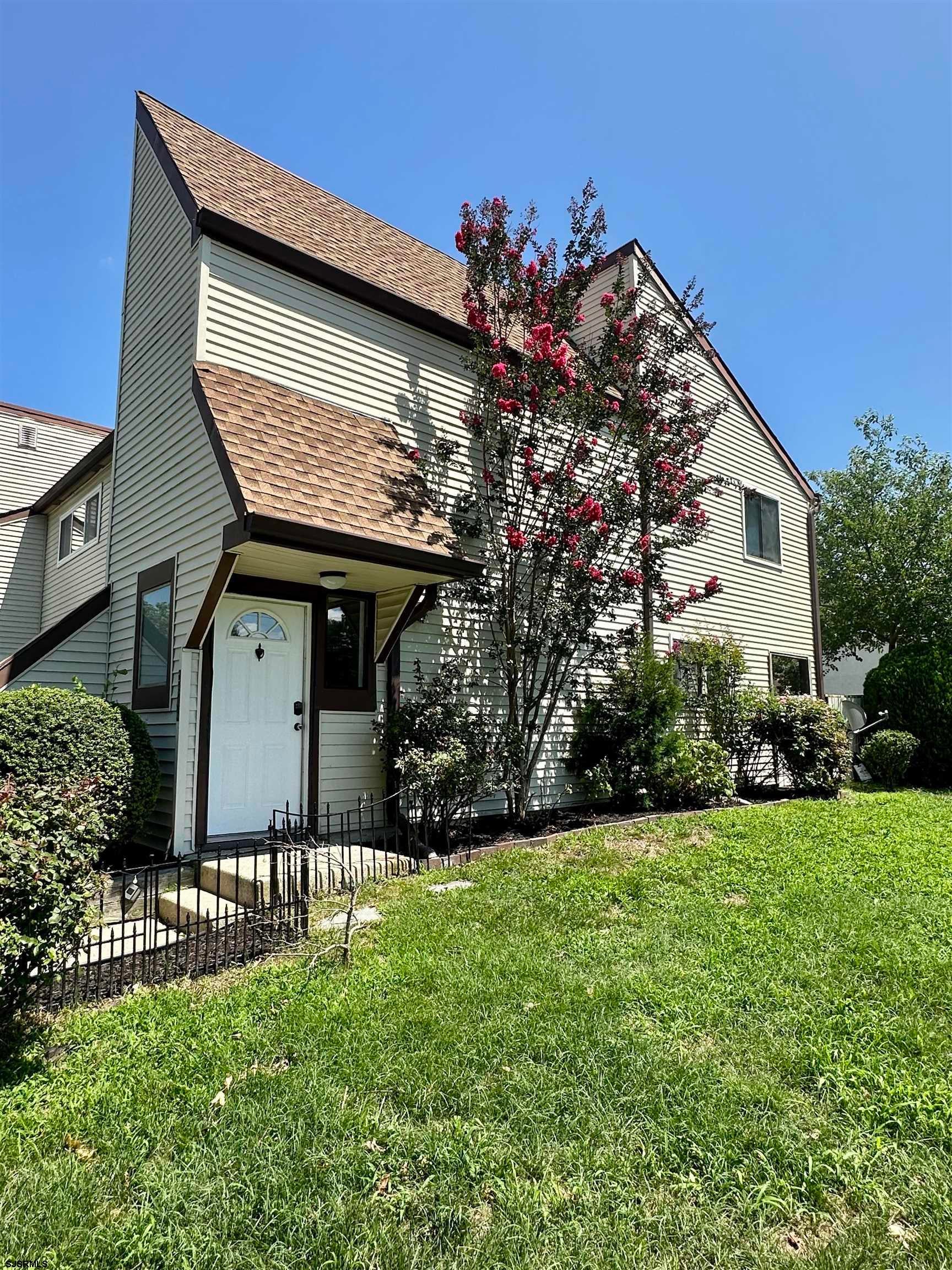 2416 Arbor 2416 — photo