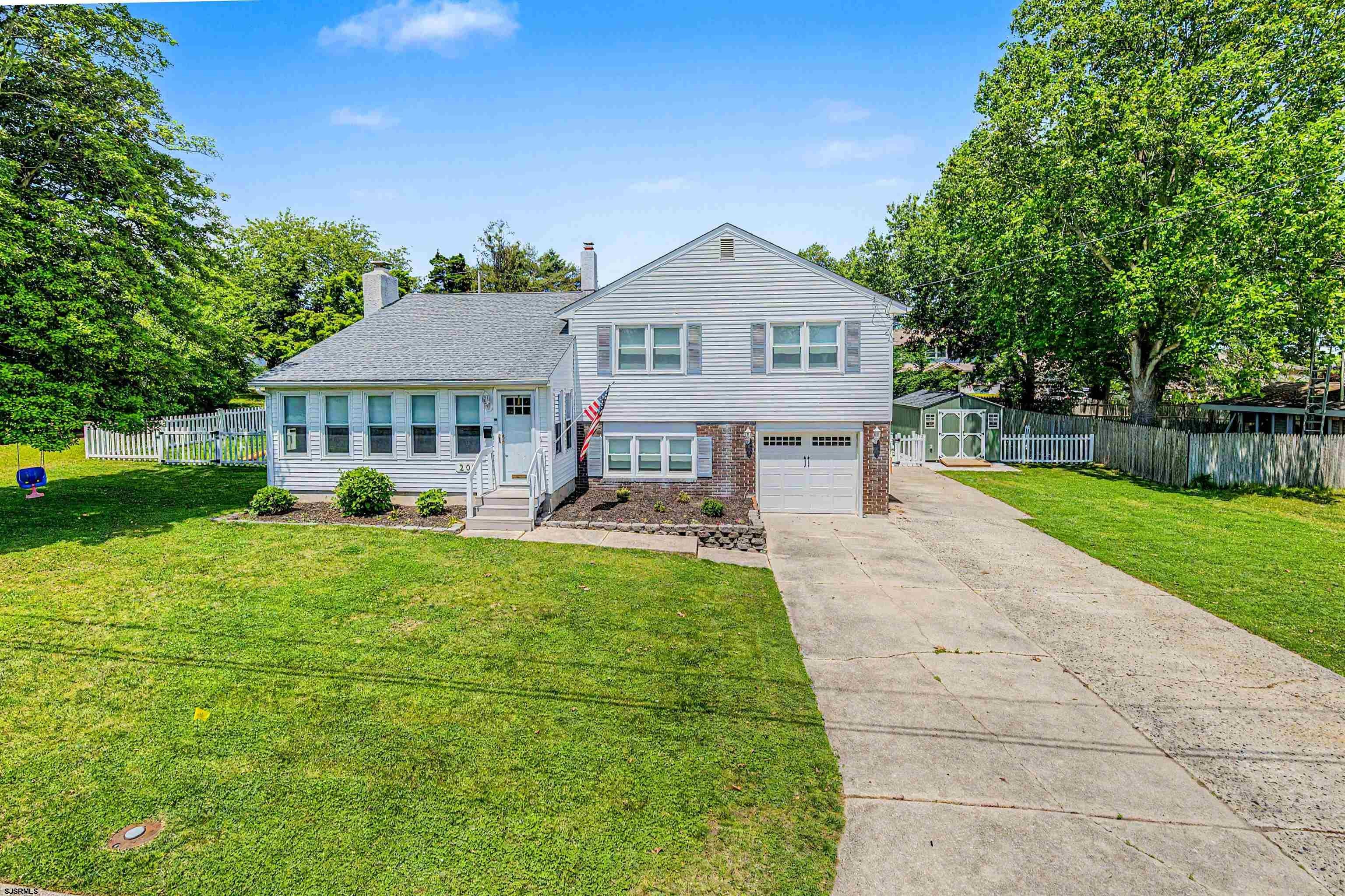 202 Helena Dr — photo