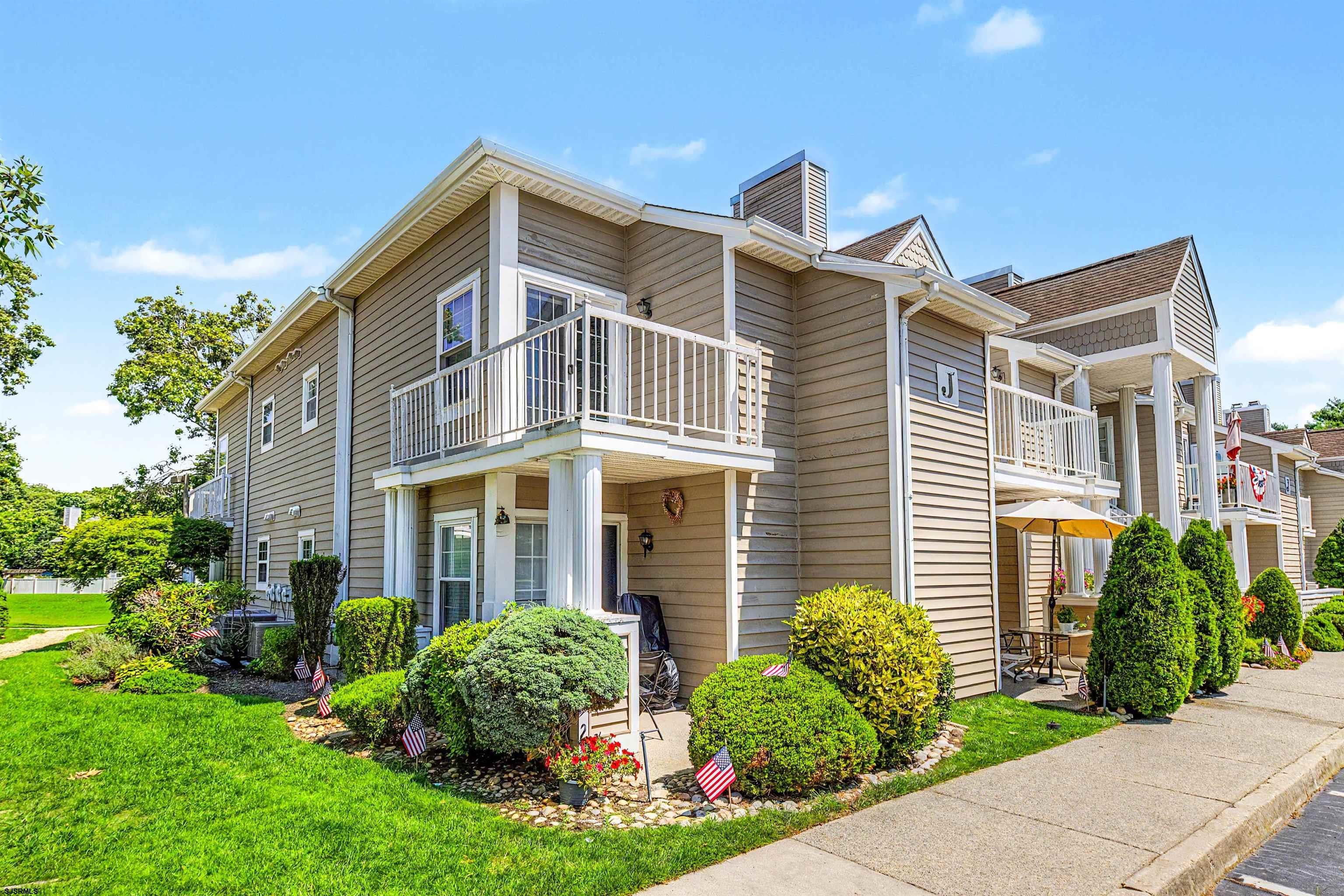 550 Central J3 — photo