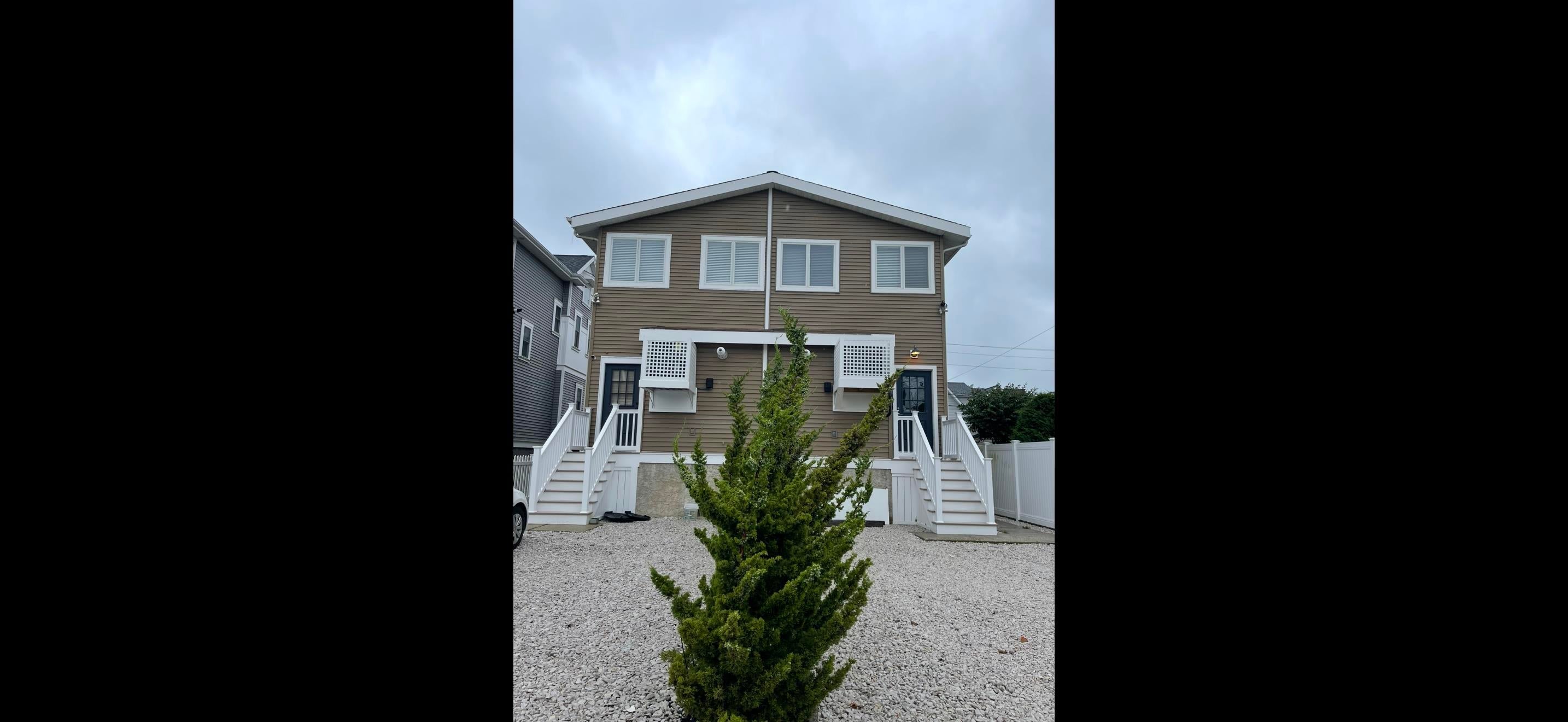 1009 Bay Ave — photo