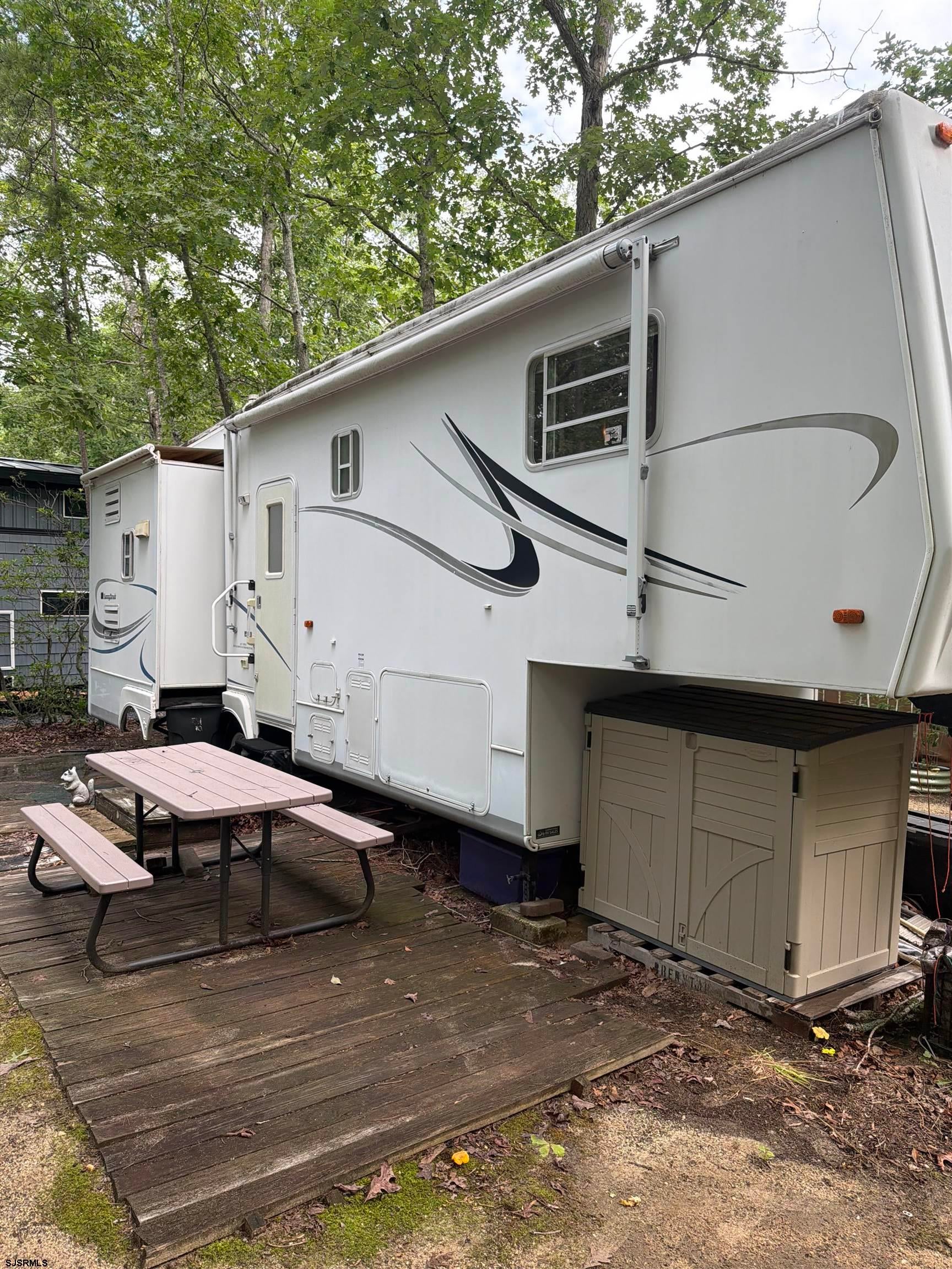 612 Lazy River Campground — photo