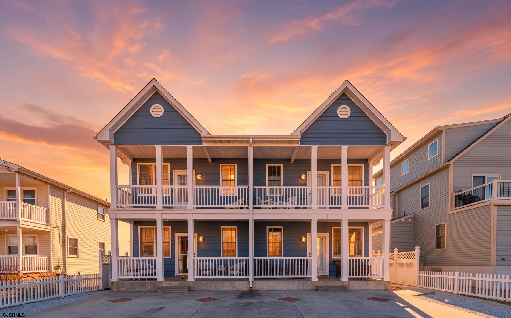 612 W Beach D — photo