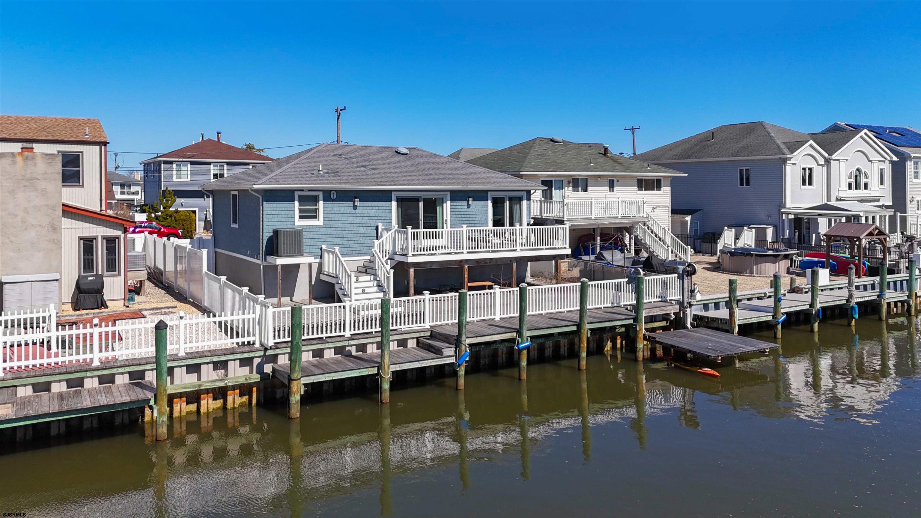 16 Clearwater Way — photo