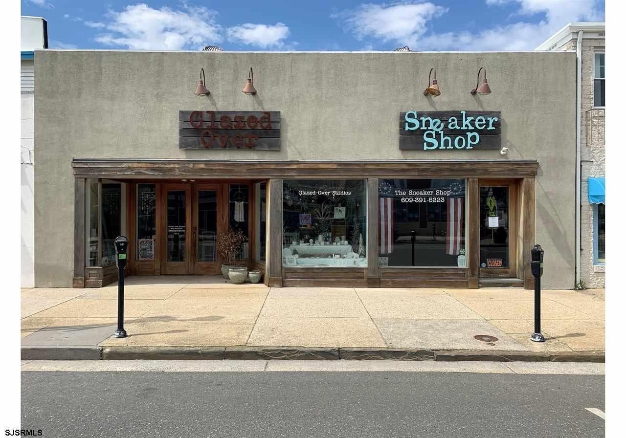704 Asbury — photo