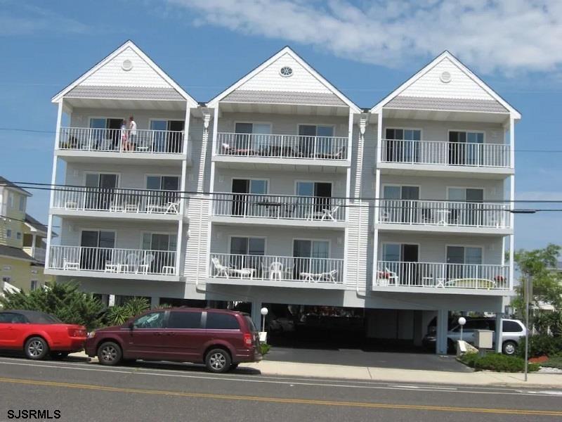 3901 Ocean 14 — photo