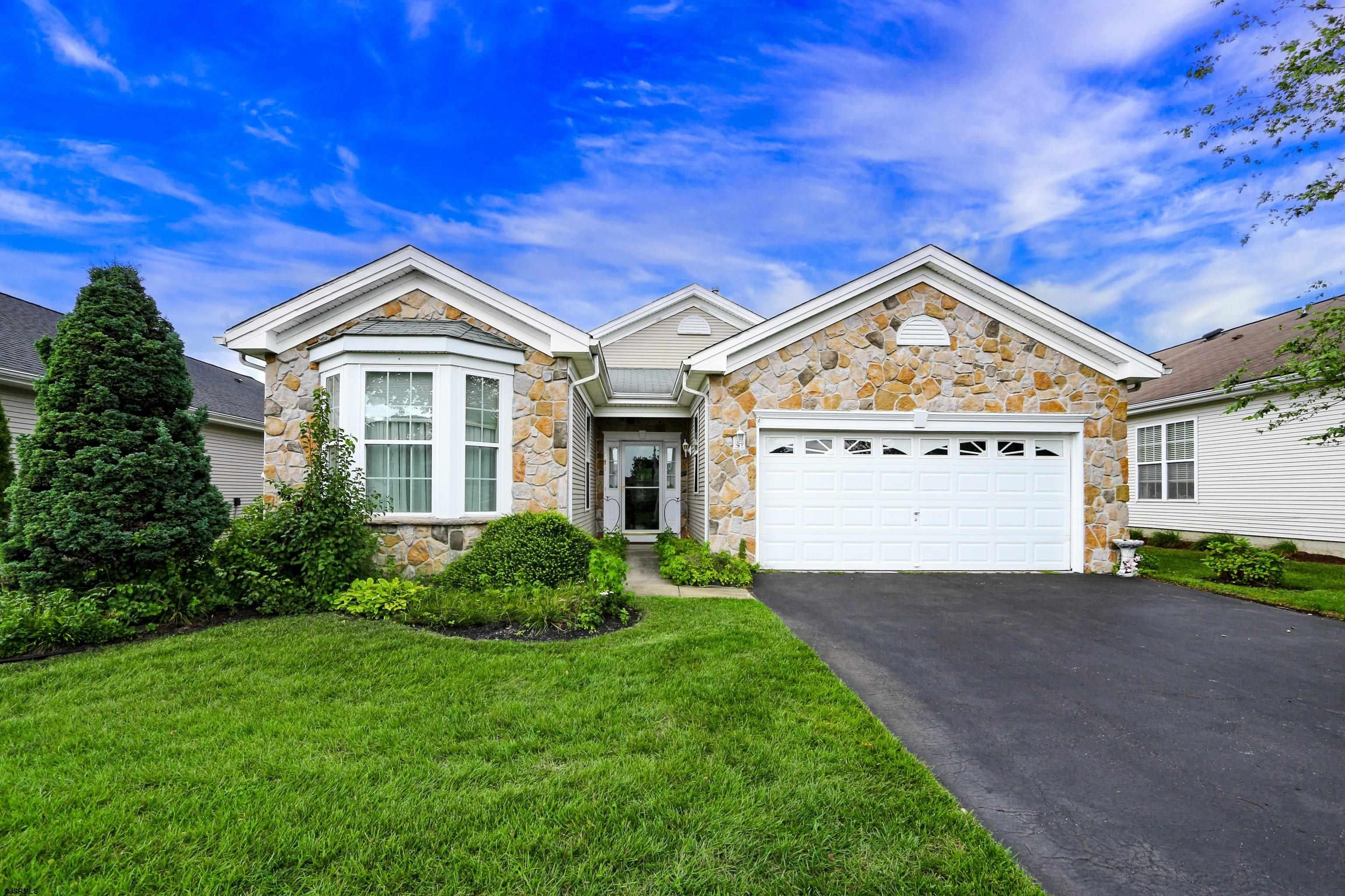 571 Chatham Way — photo