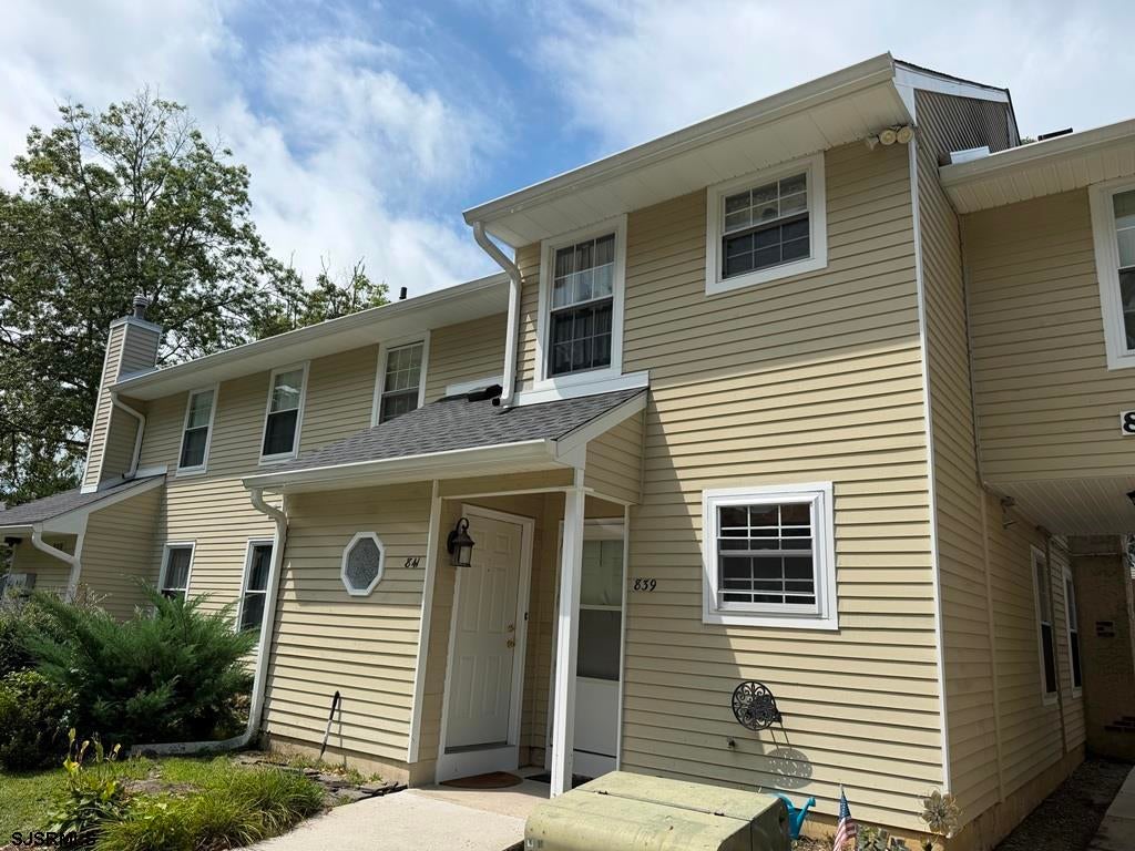 841 E Fishers Creek Rd. 841 — photo