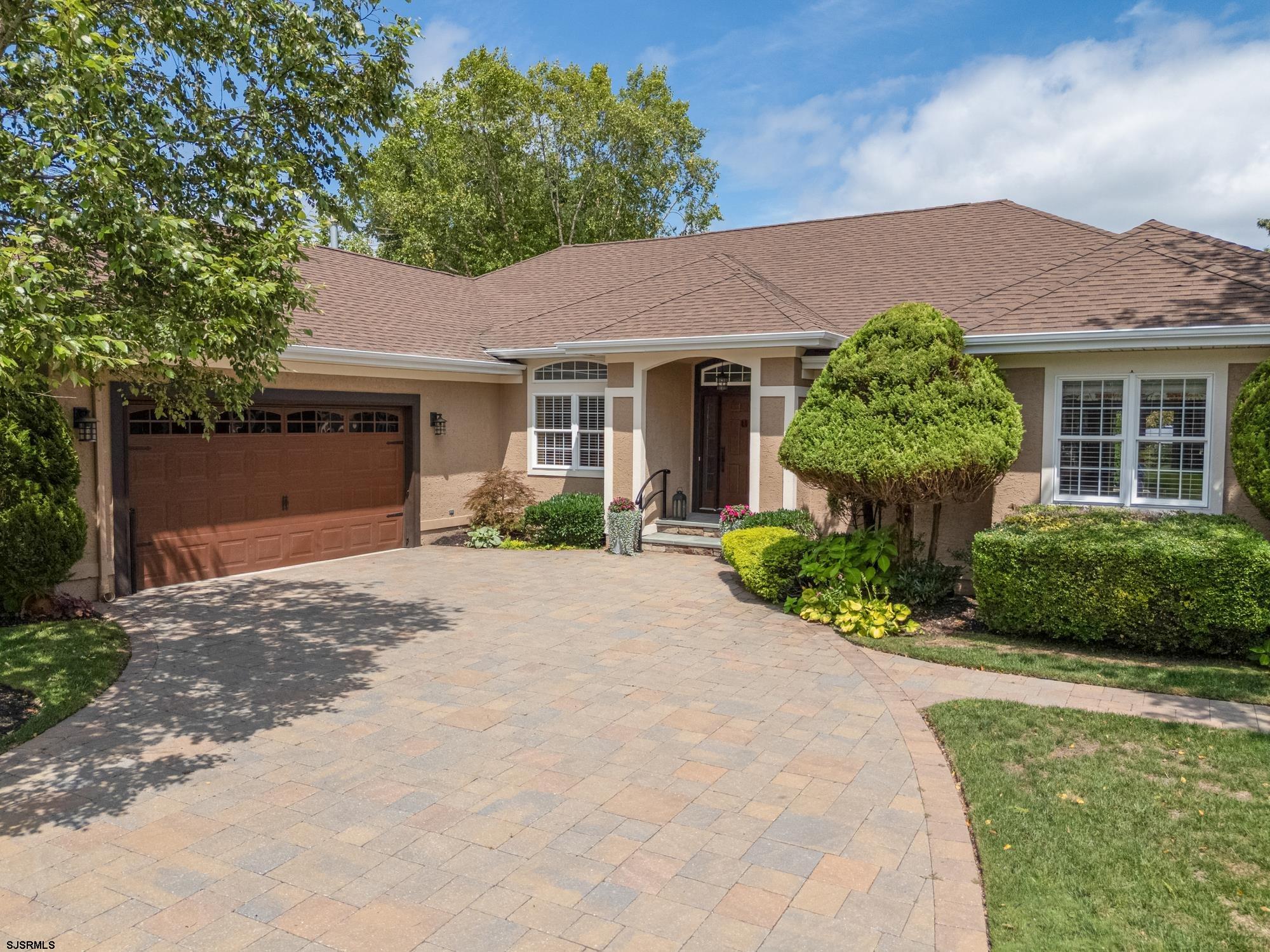 20 Pebble Beach Dr — photo