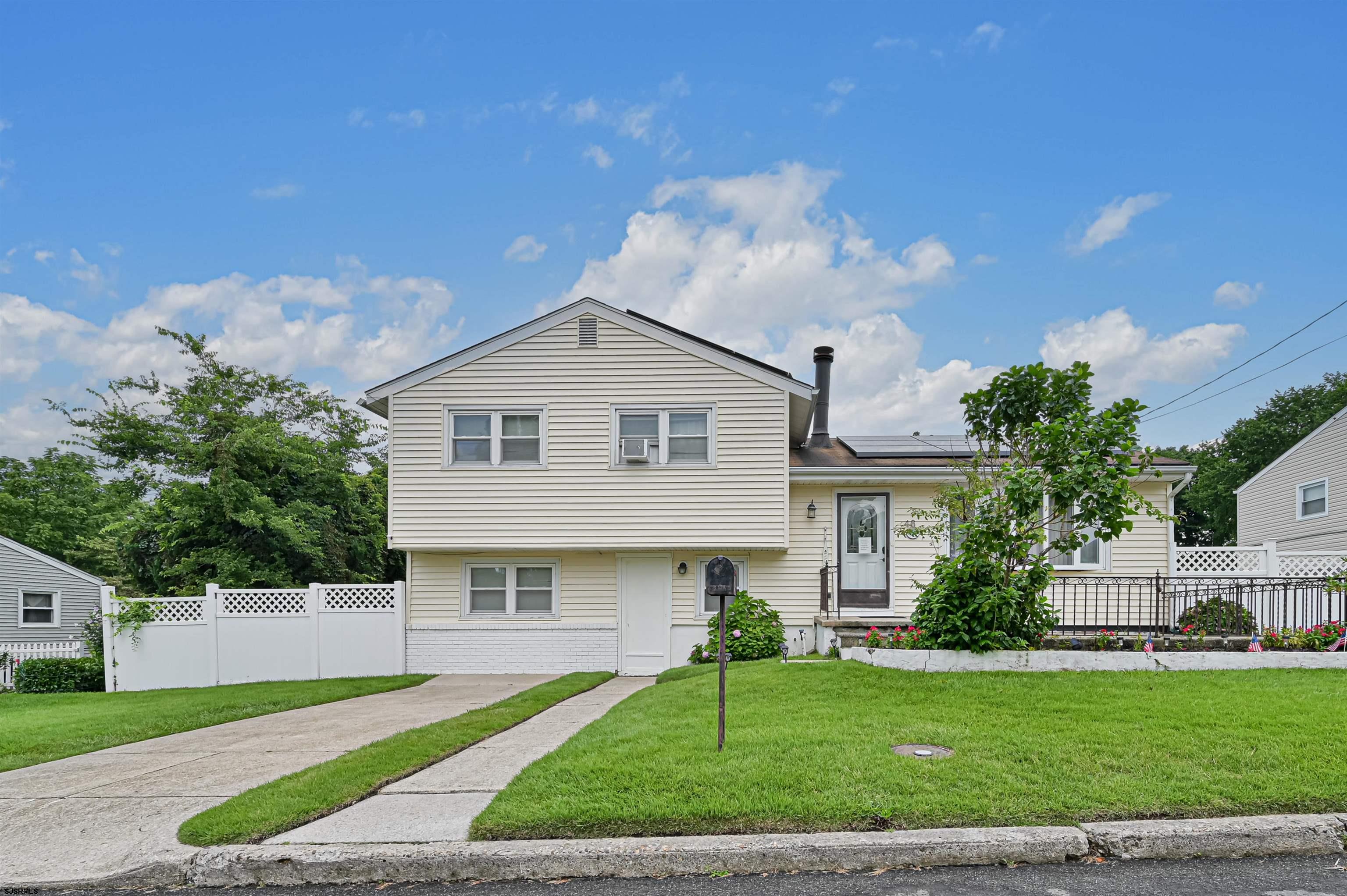 48 W Bolton Ave — photo