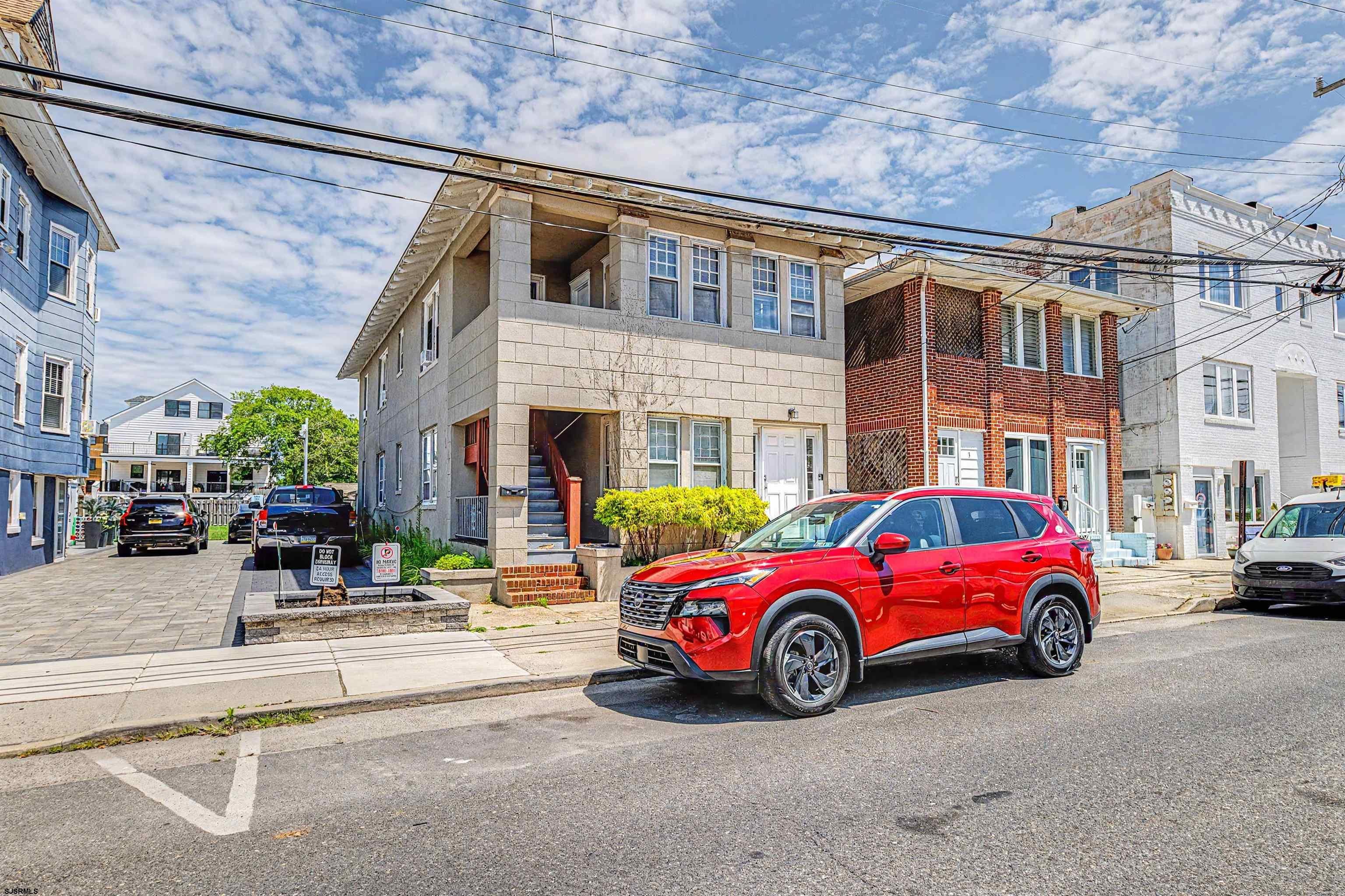 5 N Newport — photo
