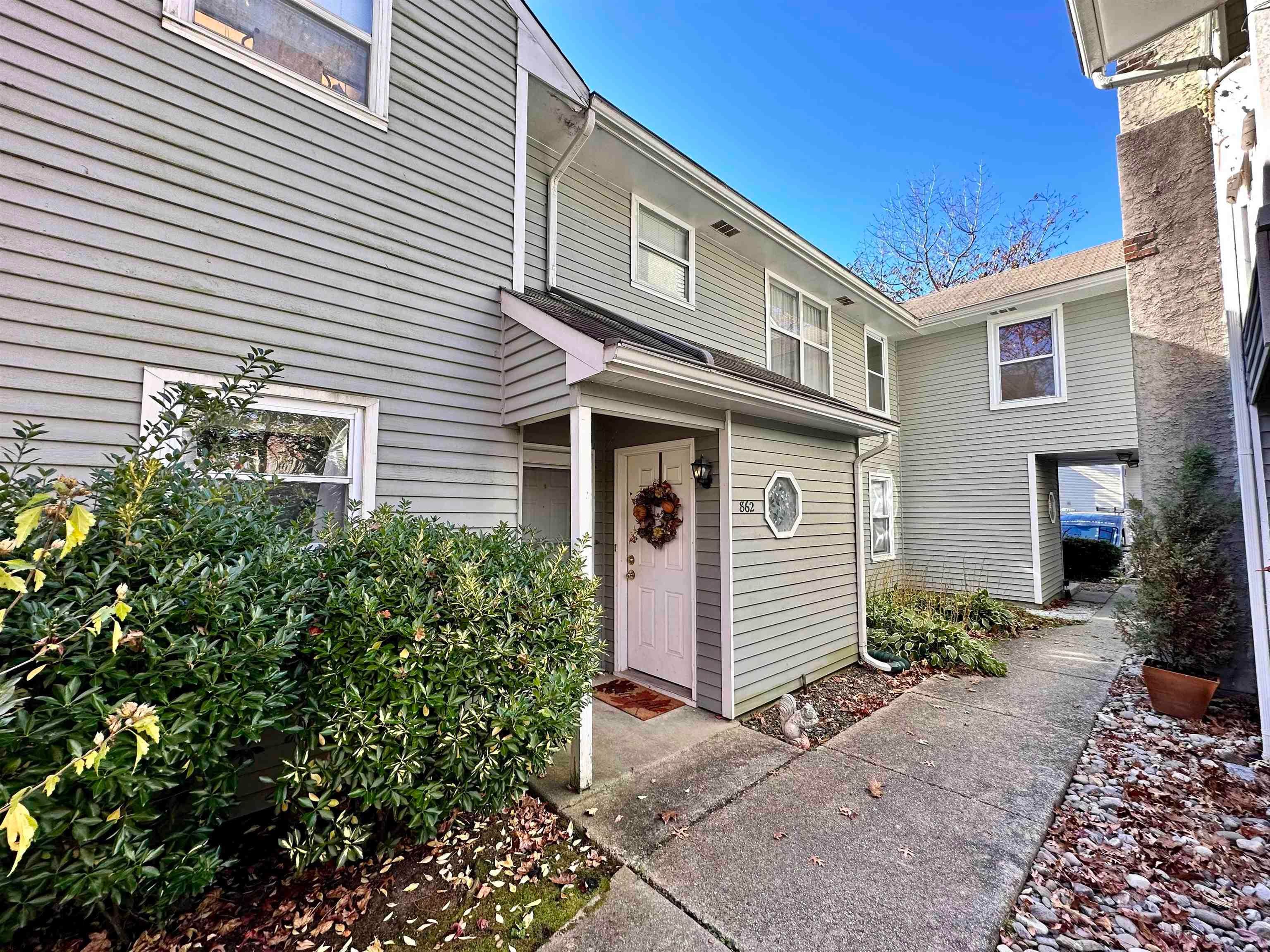 860 Fishers Creek — photo