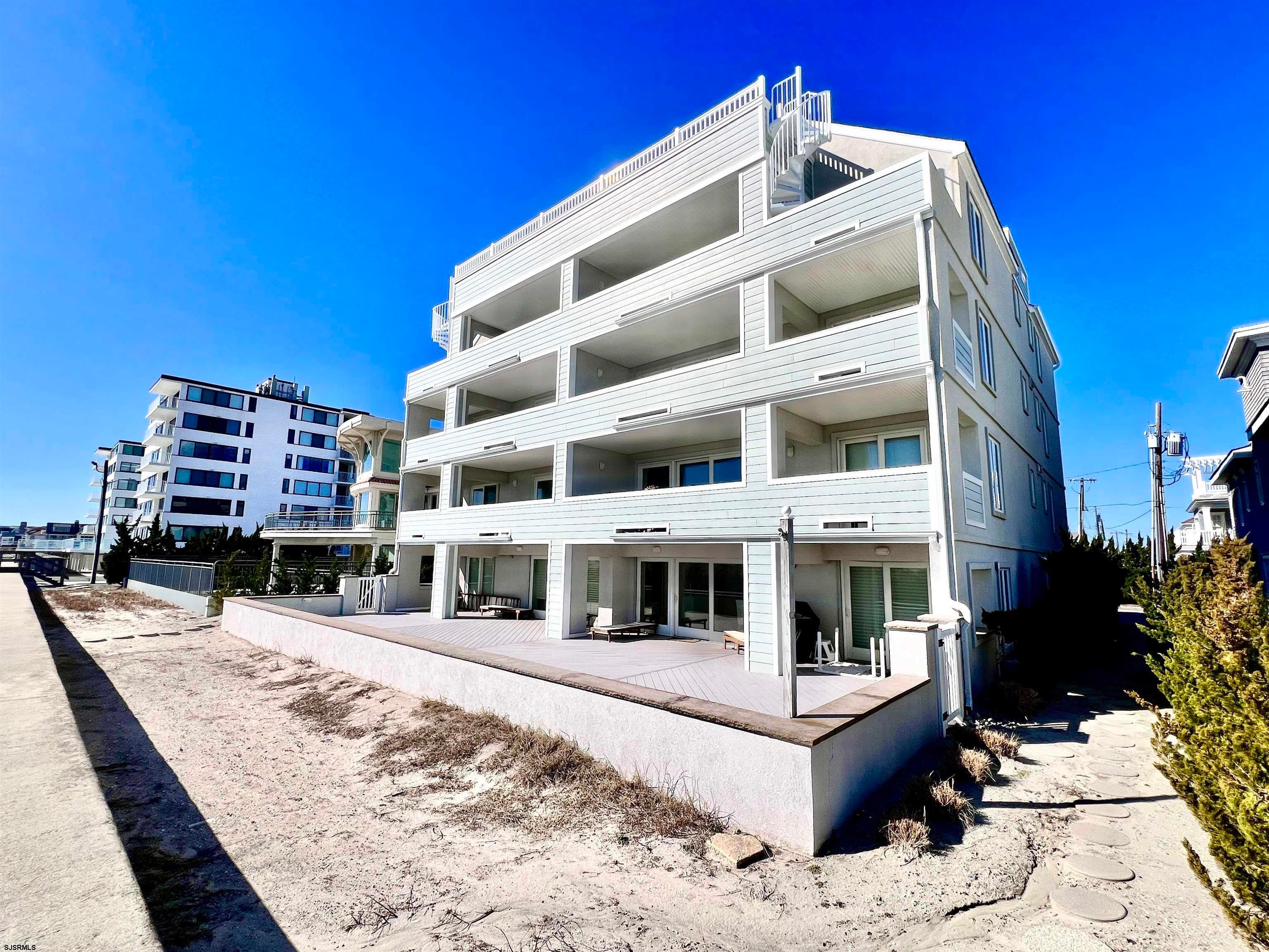 1703 Beach — photo