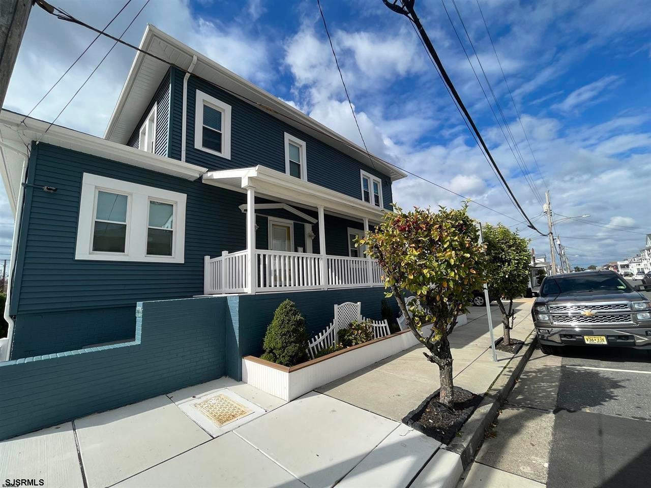 7001 Ventnor Upstairs — photo