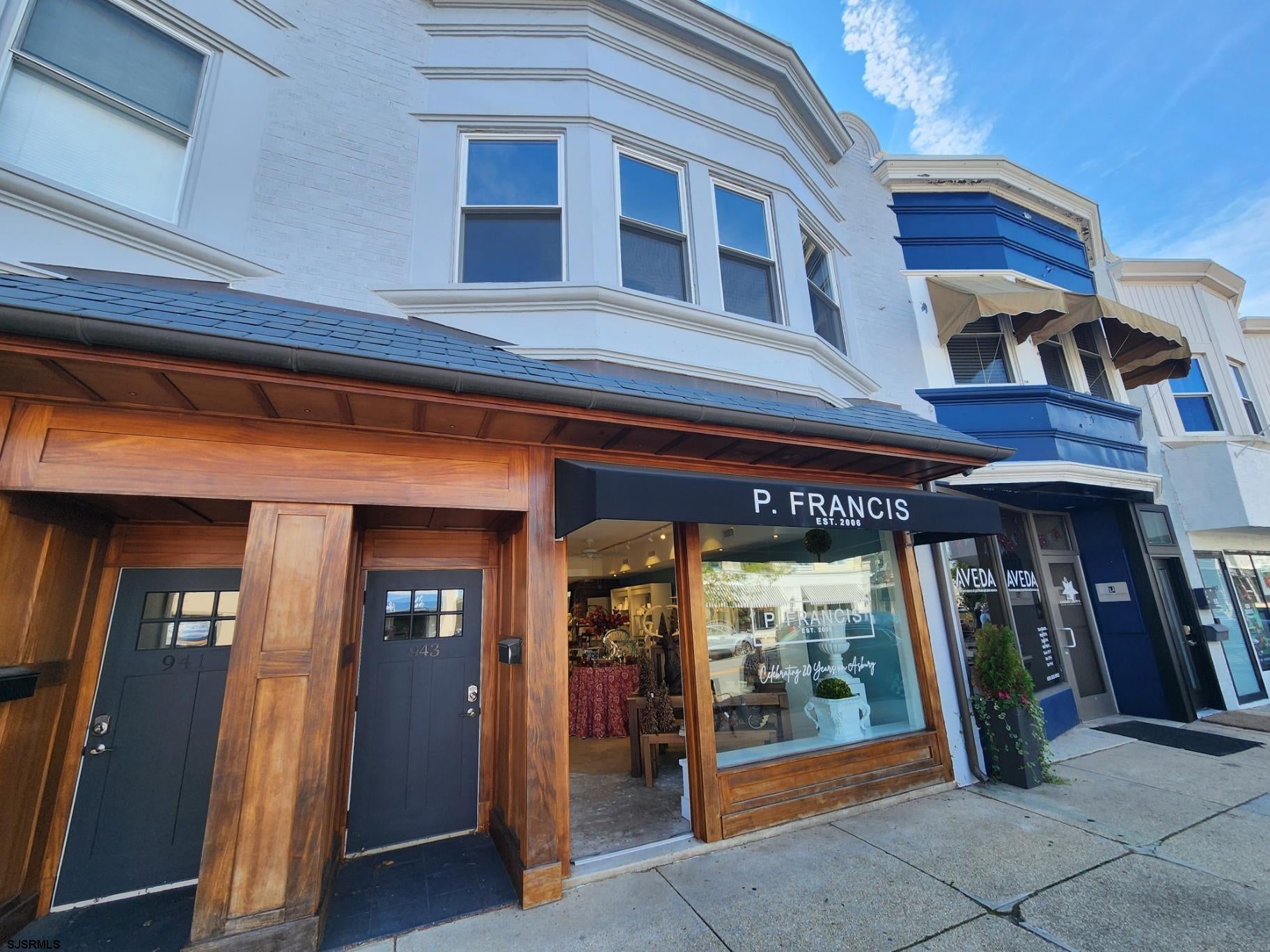 943 Asbury — photo