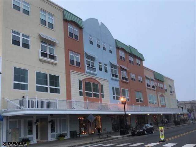 810 Asbury — photo