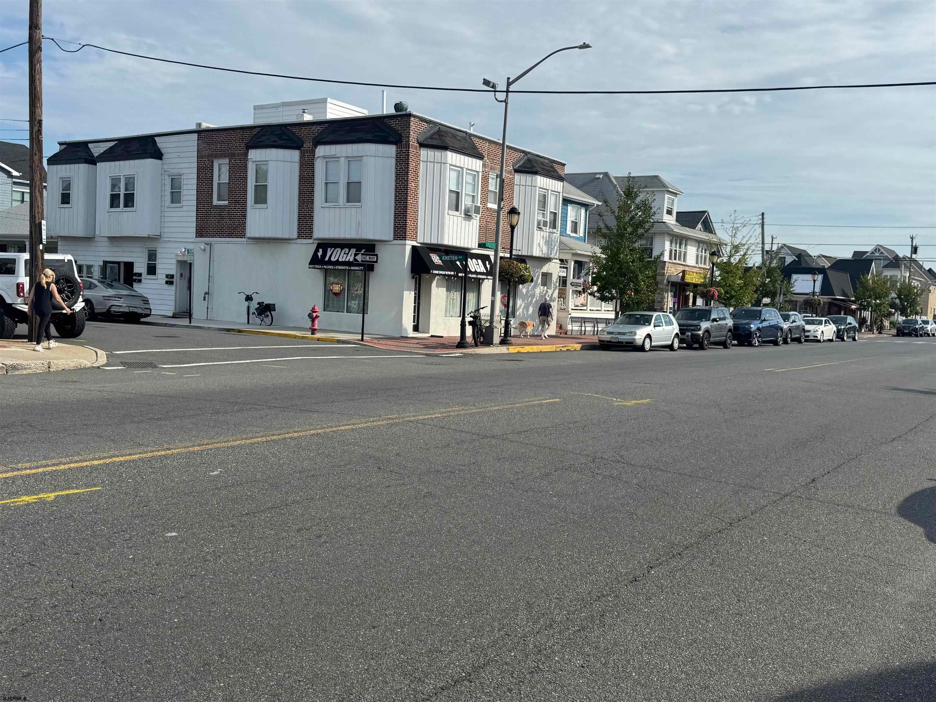 7817 Ventnor — photo
