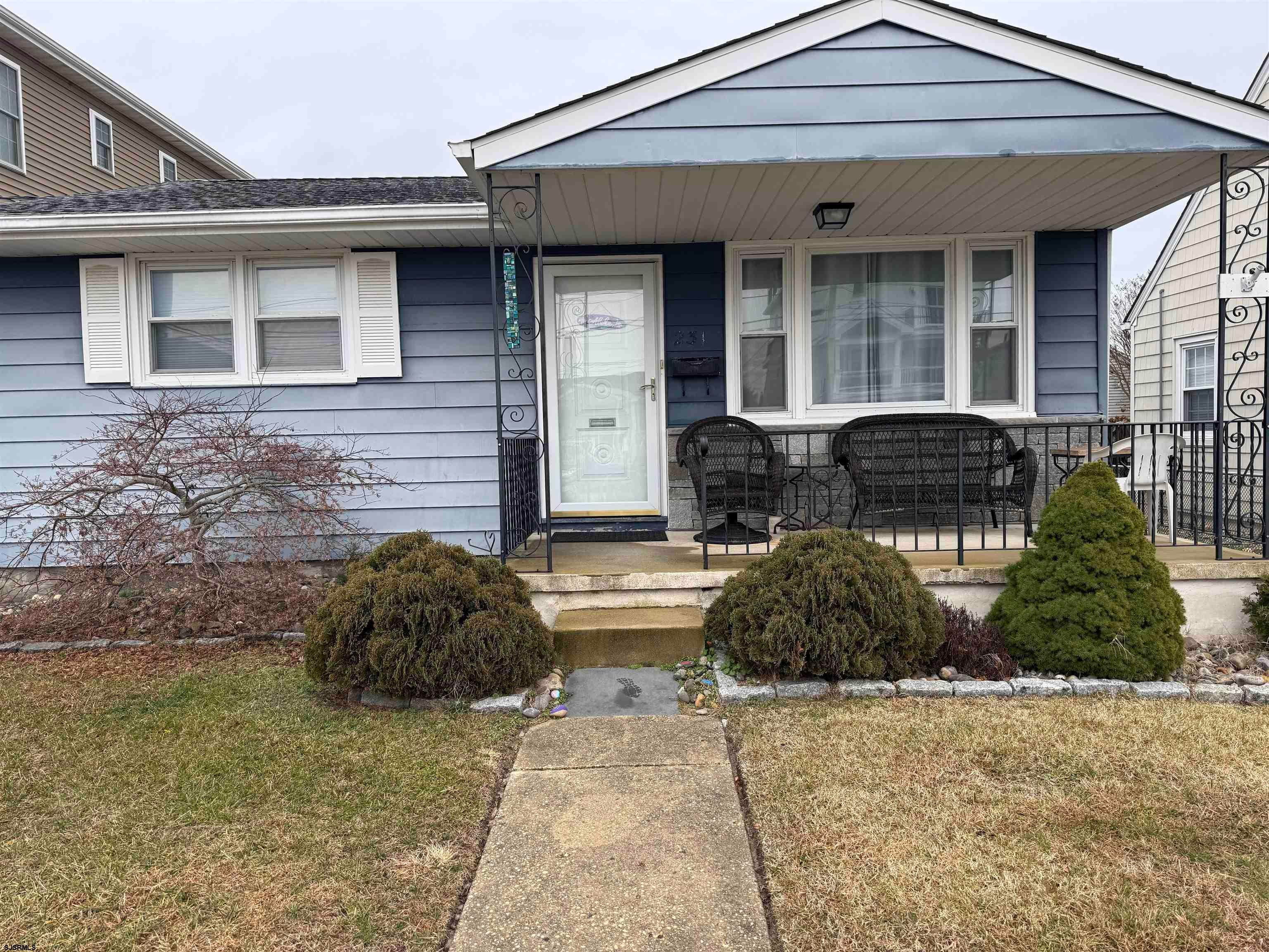 231 S 13 — photo