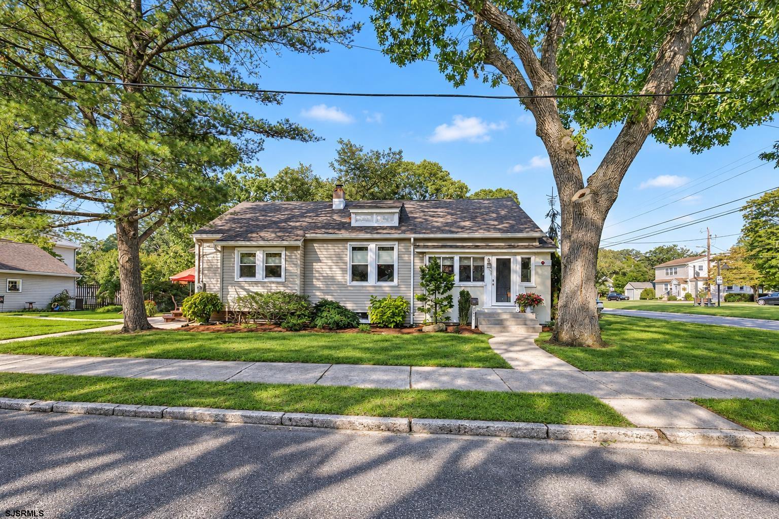 203 Fairbanks Ave — photo