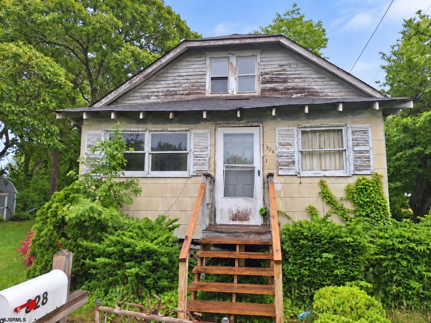 828 N New Road — photo