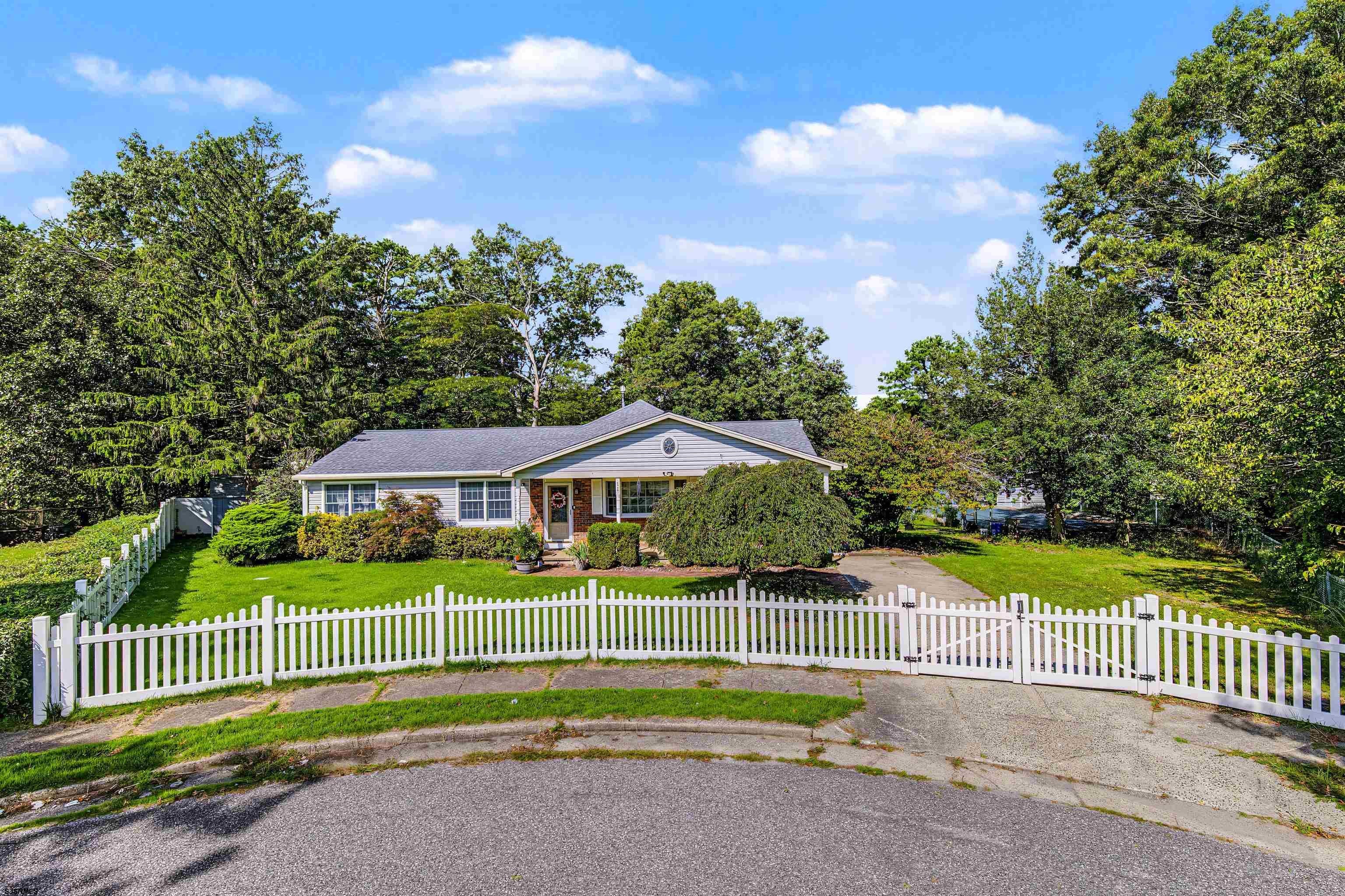 11 Berkshire Dr — photo